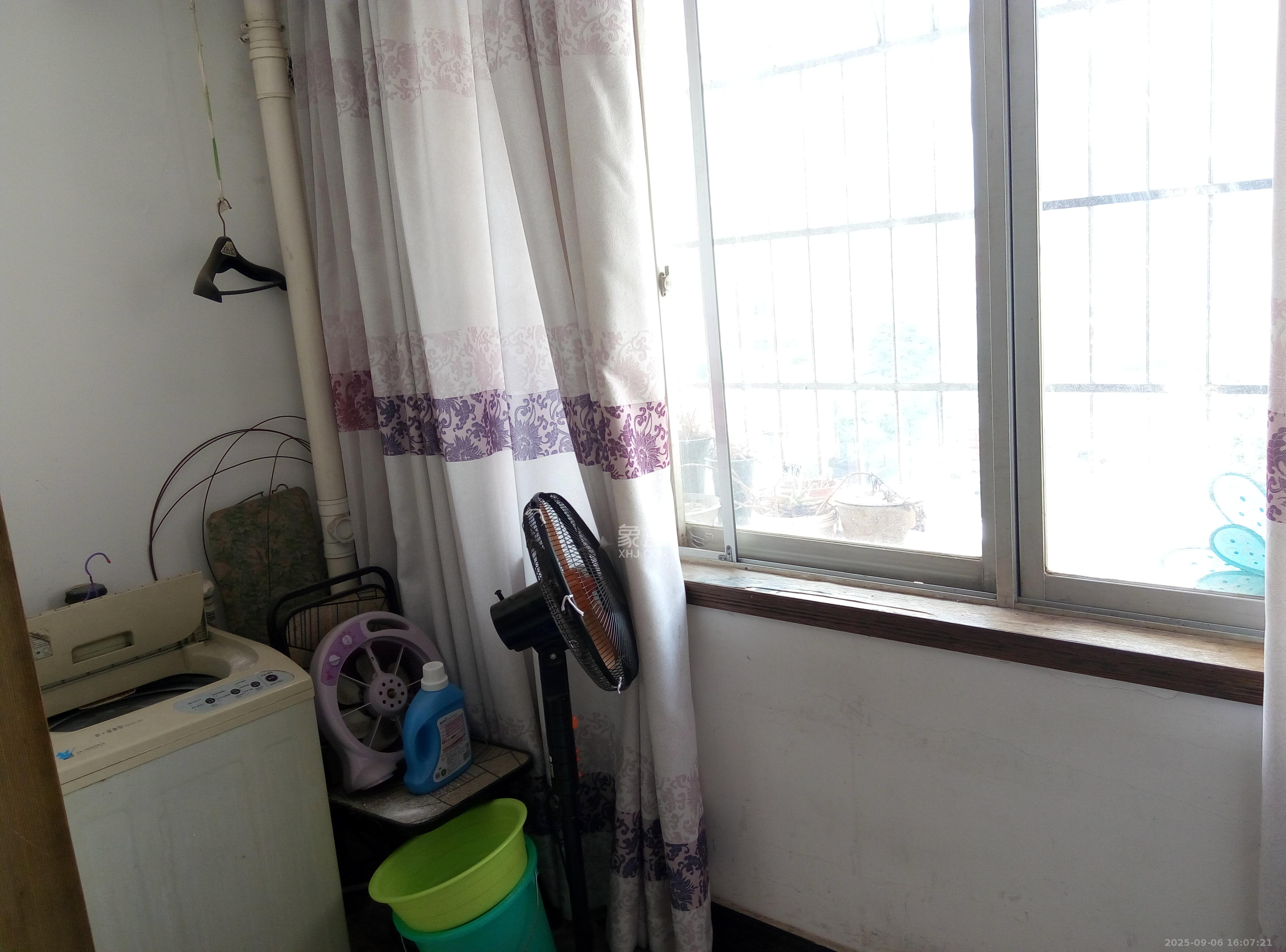 泰禹公馆  3室2厅1卫    2000.0元/月 泰禹公馆  3室2厅1卫    2000.0元/月室内图1