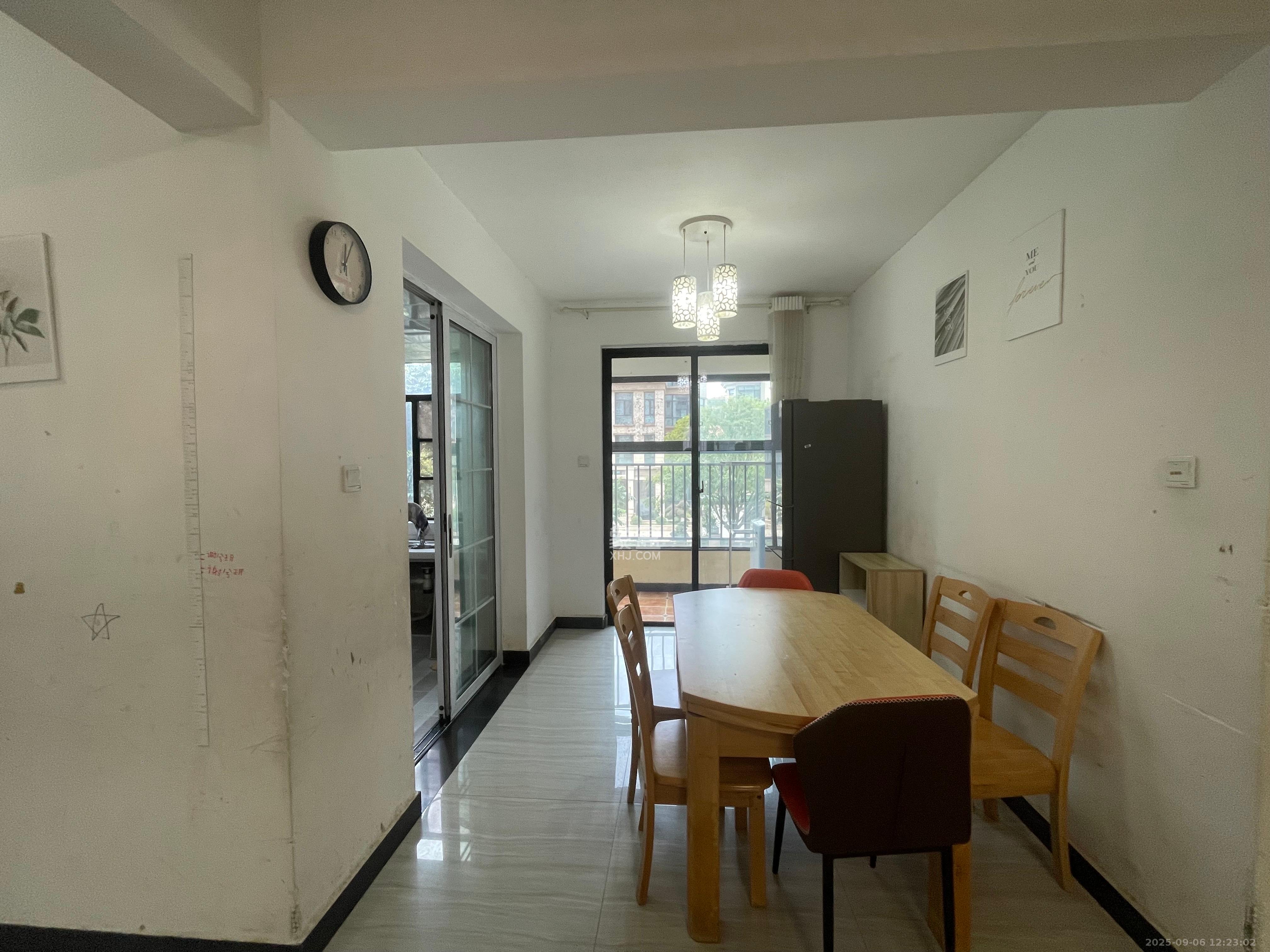 幸福考拉789  4室2厅2卫    2400.0元/月 幸福考拉789  4室2厅2卫    2400.0元/月室内图