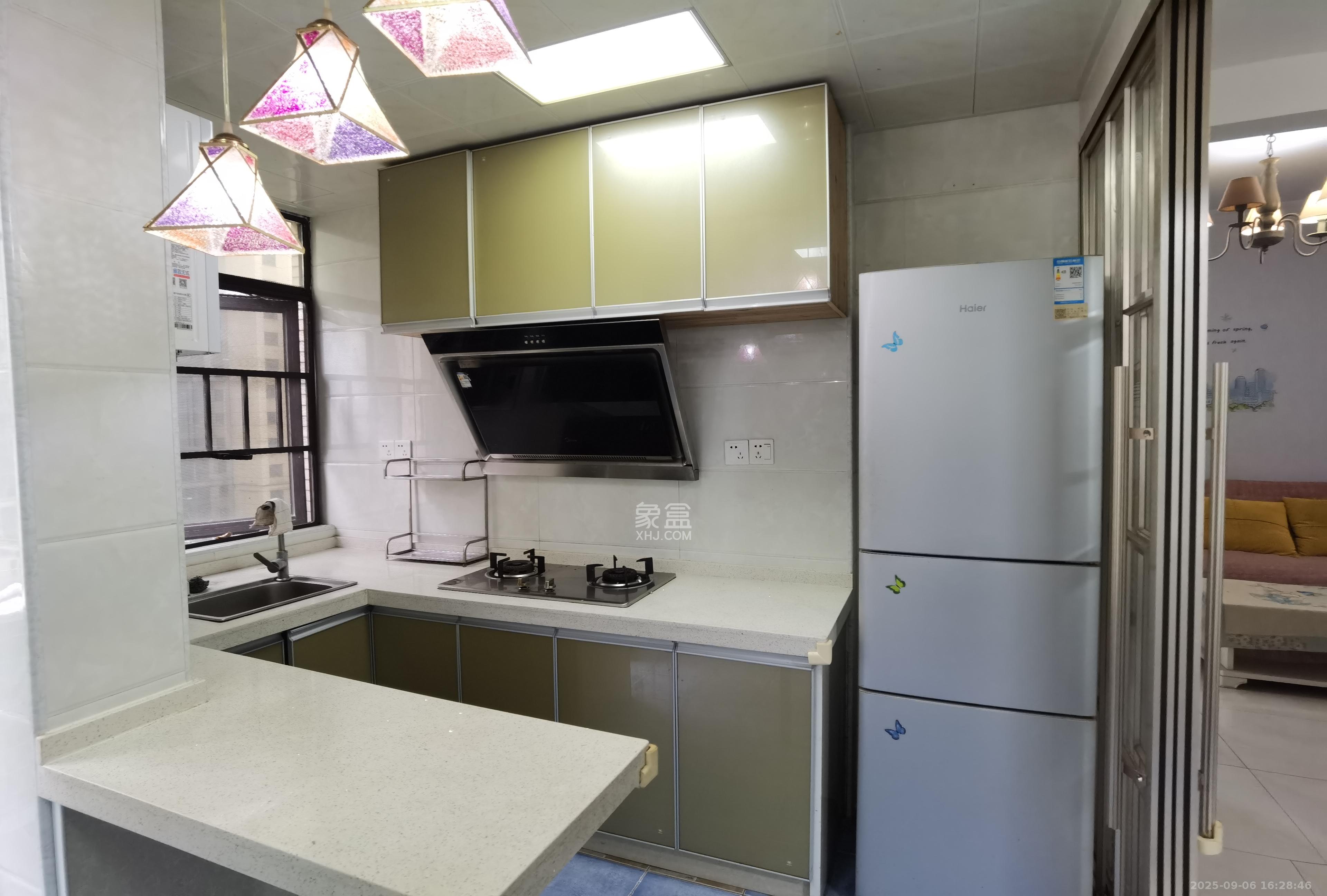 乾源国际  1室1厅1卫    1500.0元/月 乾源国际  1室1厅1卫    1500.0元/月室内图