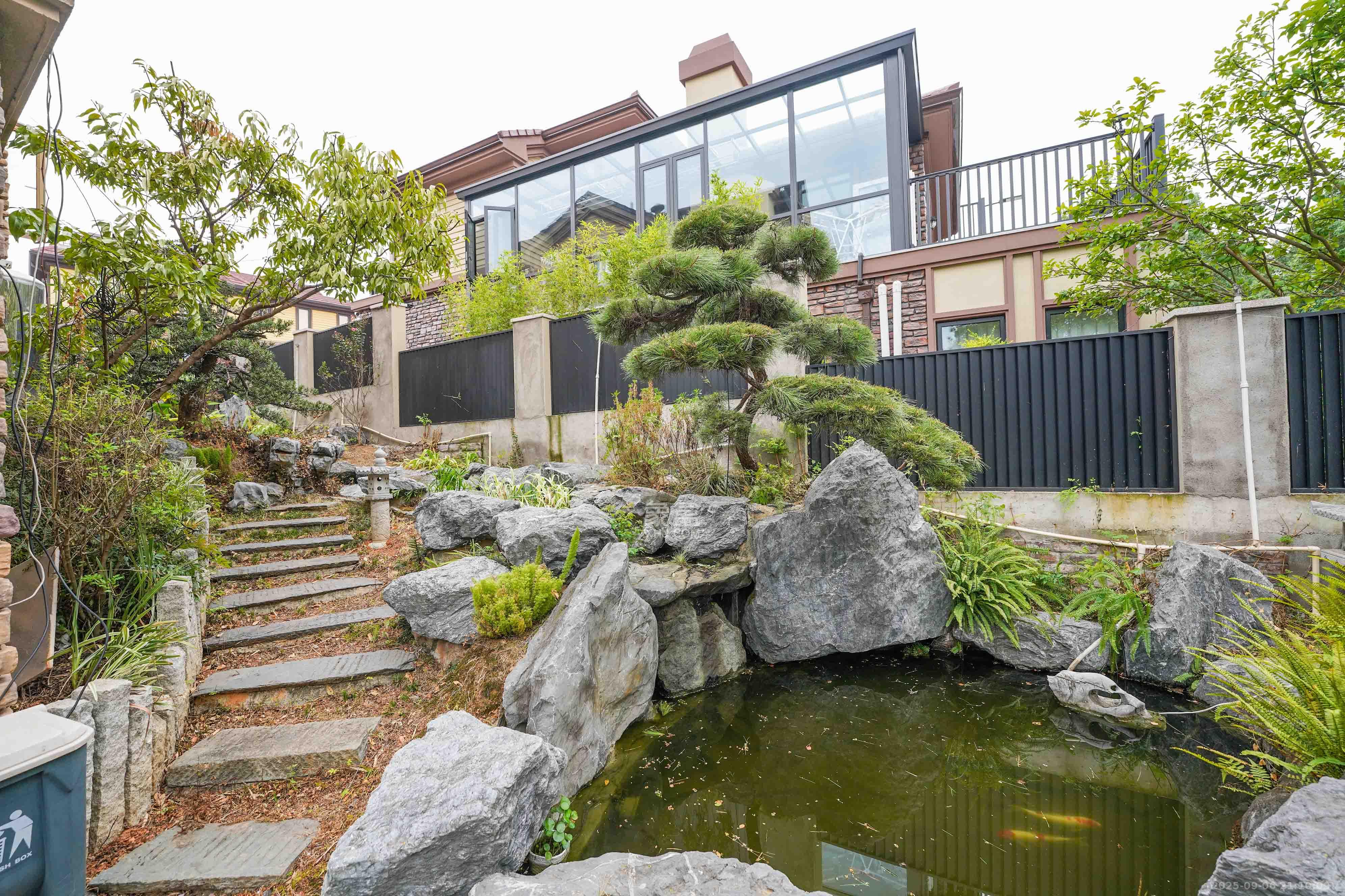 保利阆峰云墅  7室3厅5卫    730.0万 保利阆峰云墅  7室3厅5卫    730.0万阳台