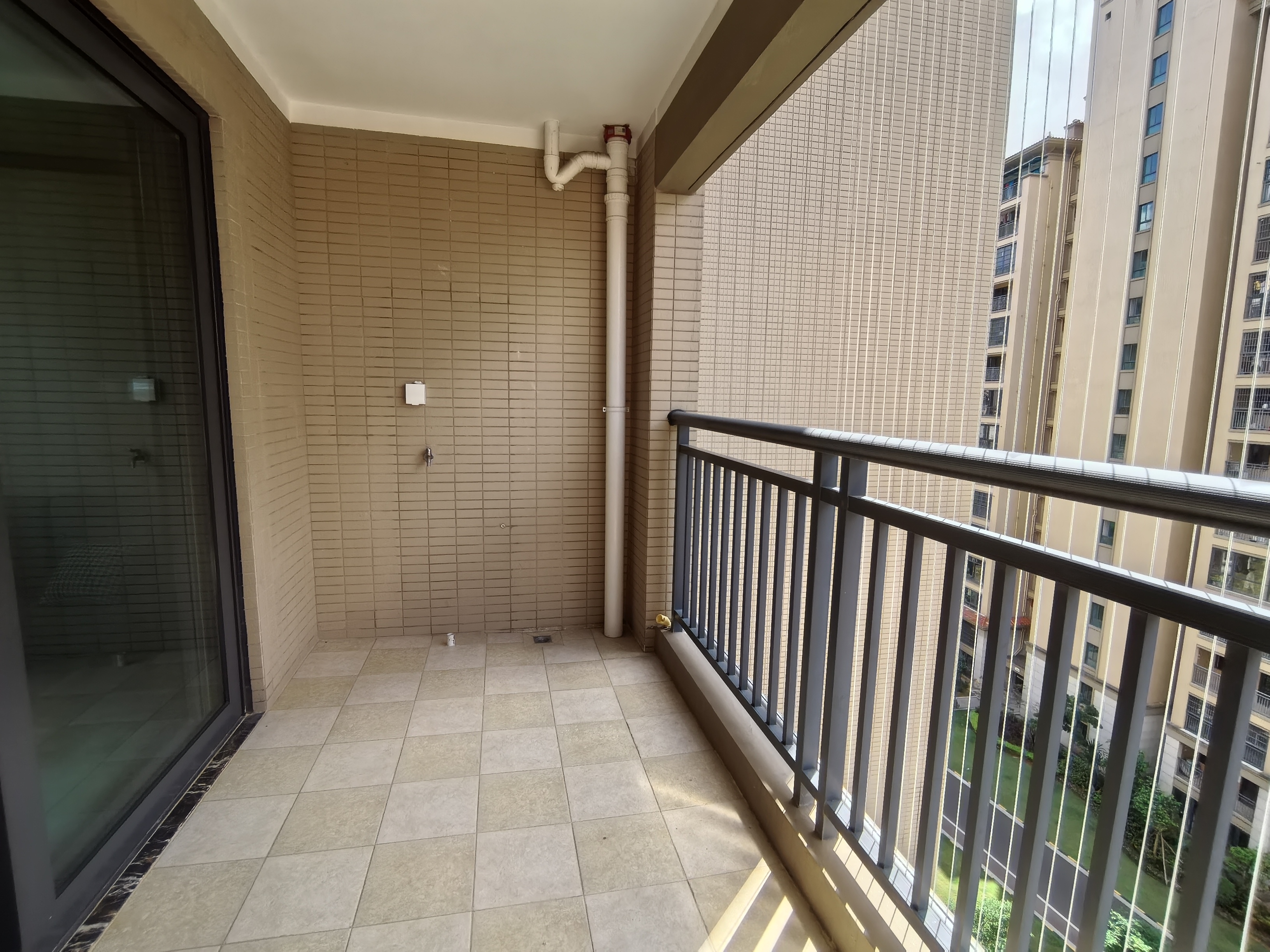 椰风水韵（北区）  3室2厅2卫   3300.00元/月室内图