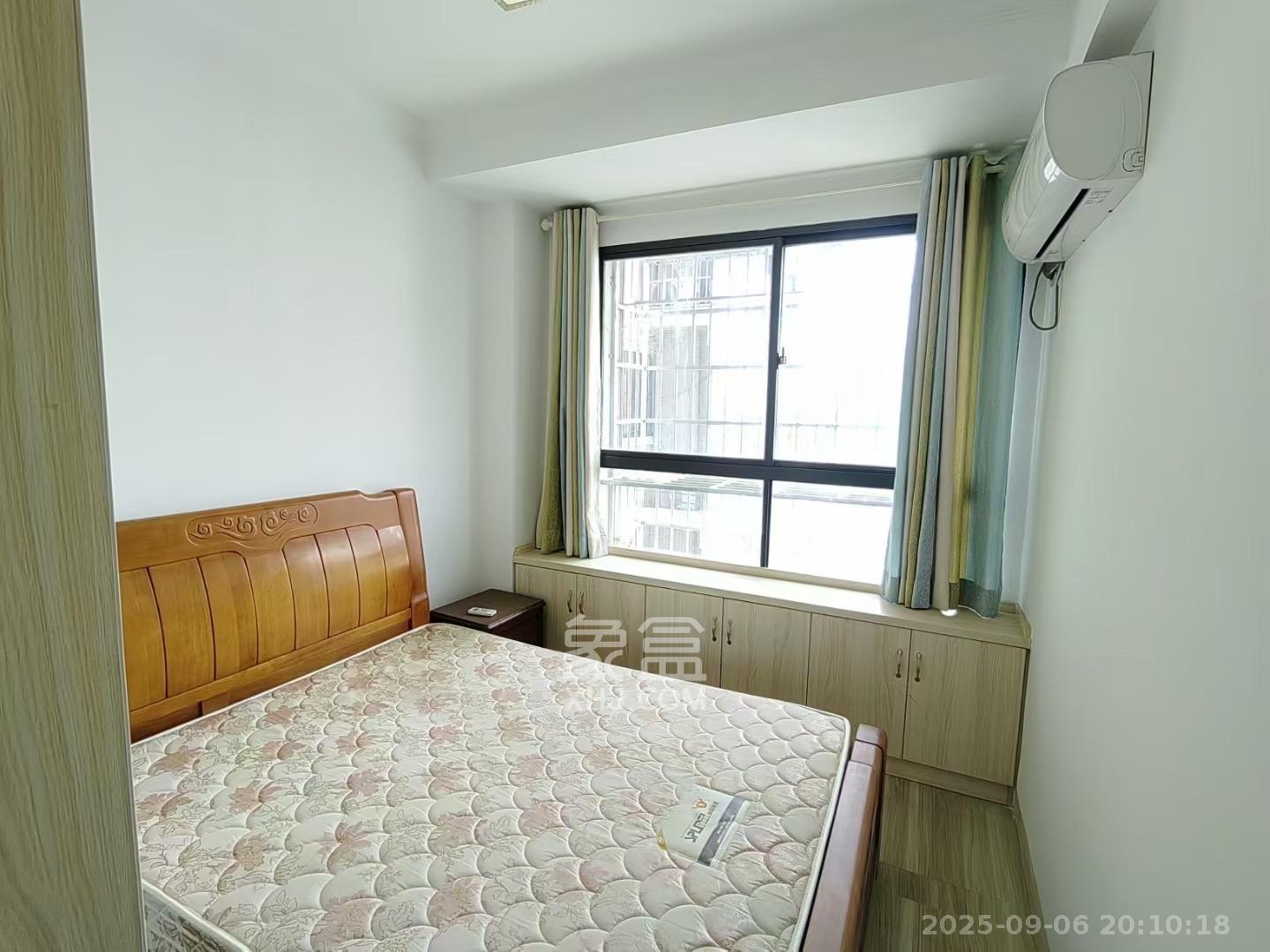 嘉顺苑 3室2厅1卫 2500.0元/月 嘉顺苑 3室2厅1卫 2500.0元/月室内图