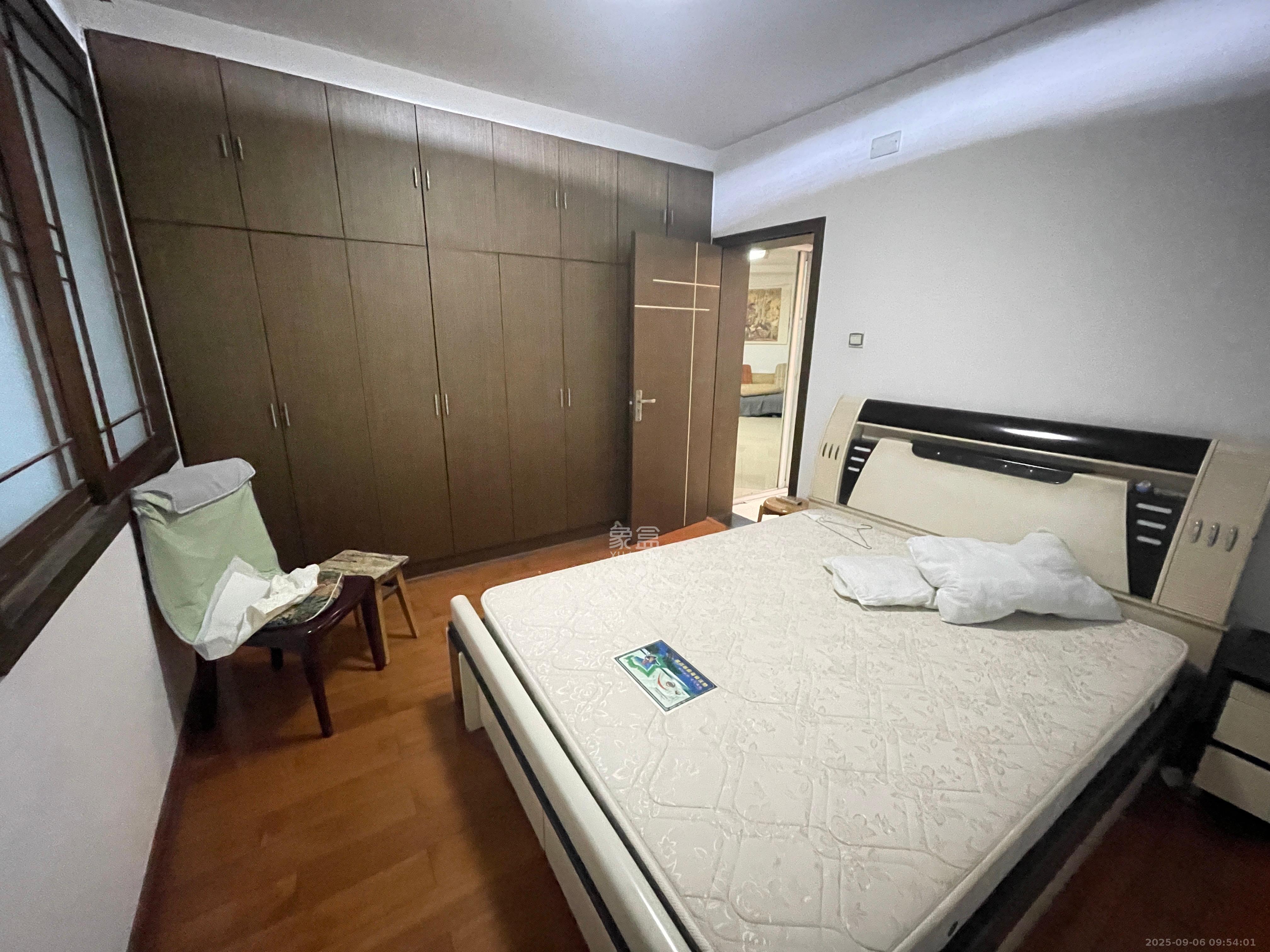 英才园二片  3室2厅2卫    2200.0元/月 英才园二片  3室2厅2卫    2200.0元/月室内图