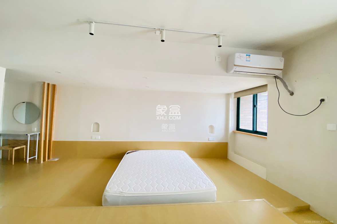 新青年公寓  1室1厅1卫    1500.0元/月 新青年公寓  1室1厅1卫    1500.0元/月室内图