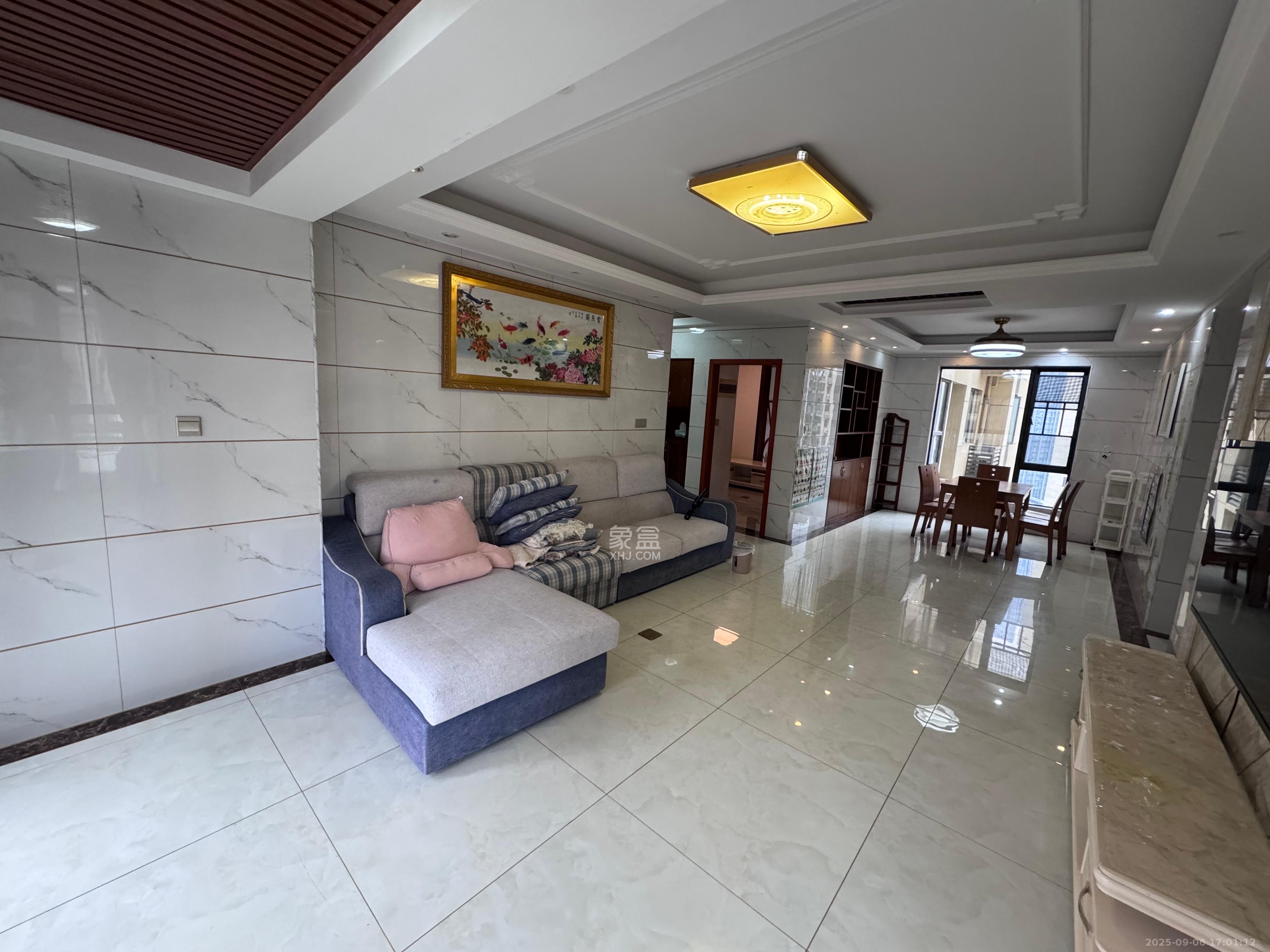 和泓梅溪四季  4室2厅2卫    3400.0元/月室内图