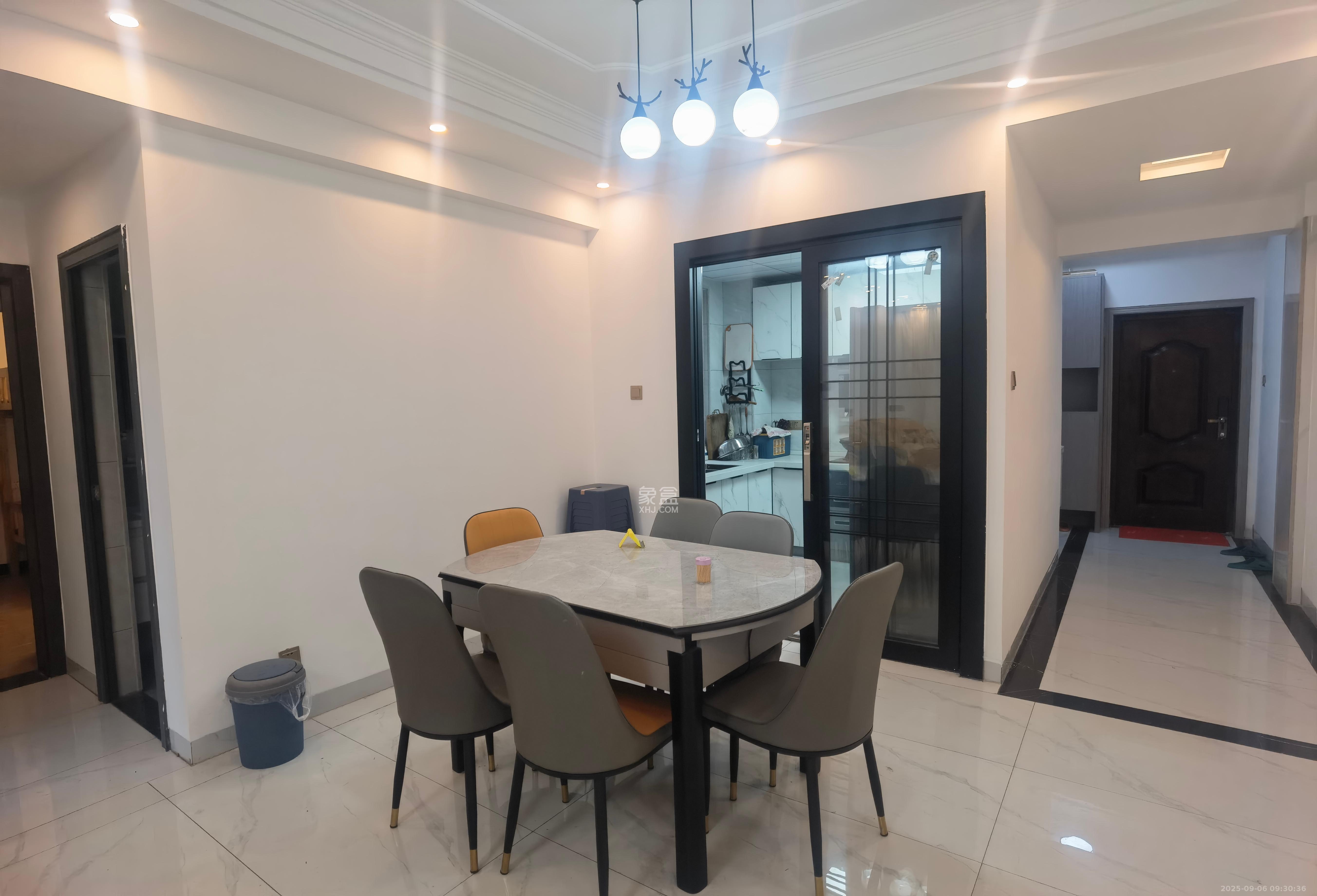 空港朗园  2室2厅1卫    1500.0元/月室内图