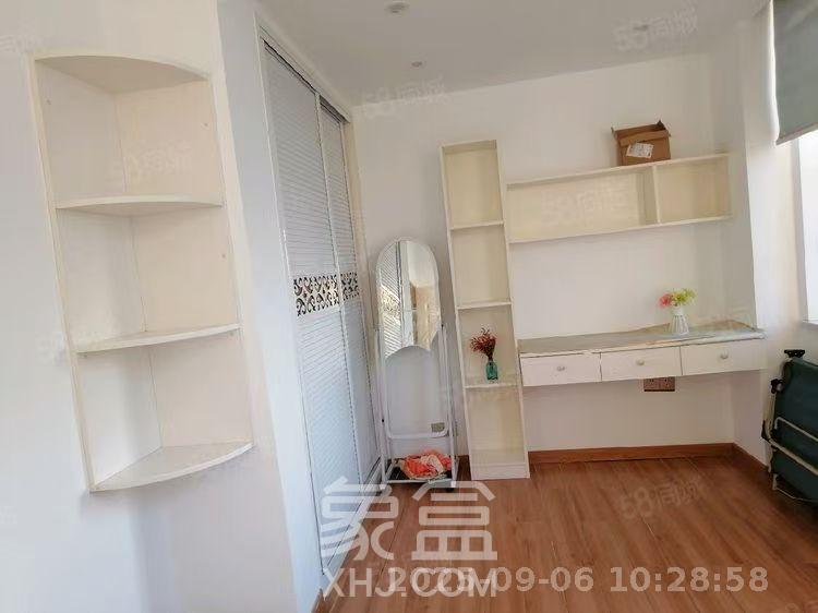 枫华府第 3室2厅1卫 2000.0元/月 枫华府第 3室2厅1卫 2000.0元/月室内图