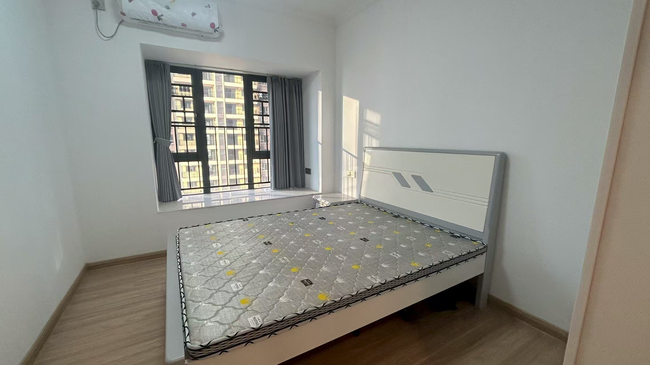 碧桂园梓山府 4室2厅2卫 2200.0元/月 碧桂园梓山府 4室2厅2卫 2200.0元/月室内图