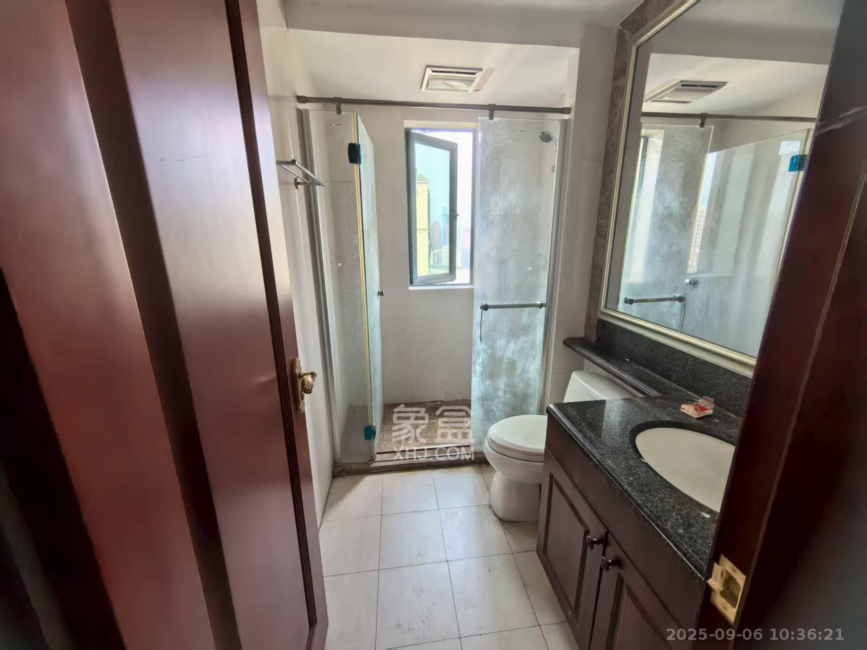 恒大绿洲 4室2厅2卫 3500.0元/月 恒大绿洲 4室2厅2卫 3500.0元/月室内图