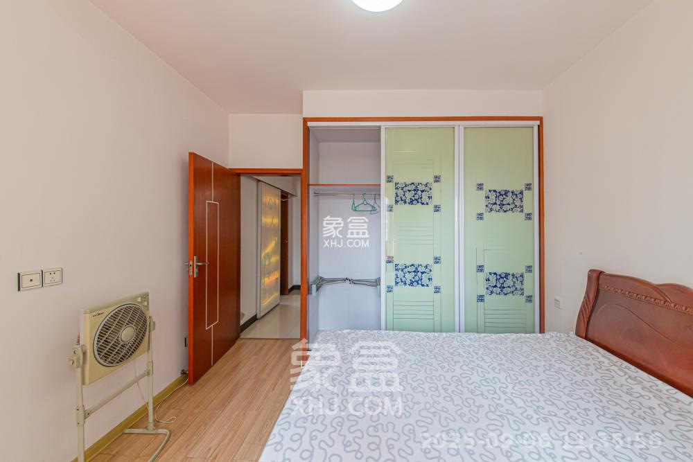 标志浪漫满屋（枫景公寓）  2室2厅1卫   2000.00元/月室内图