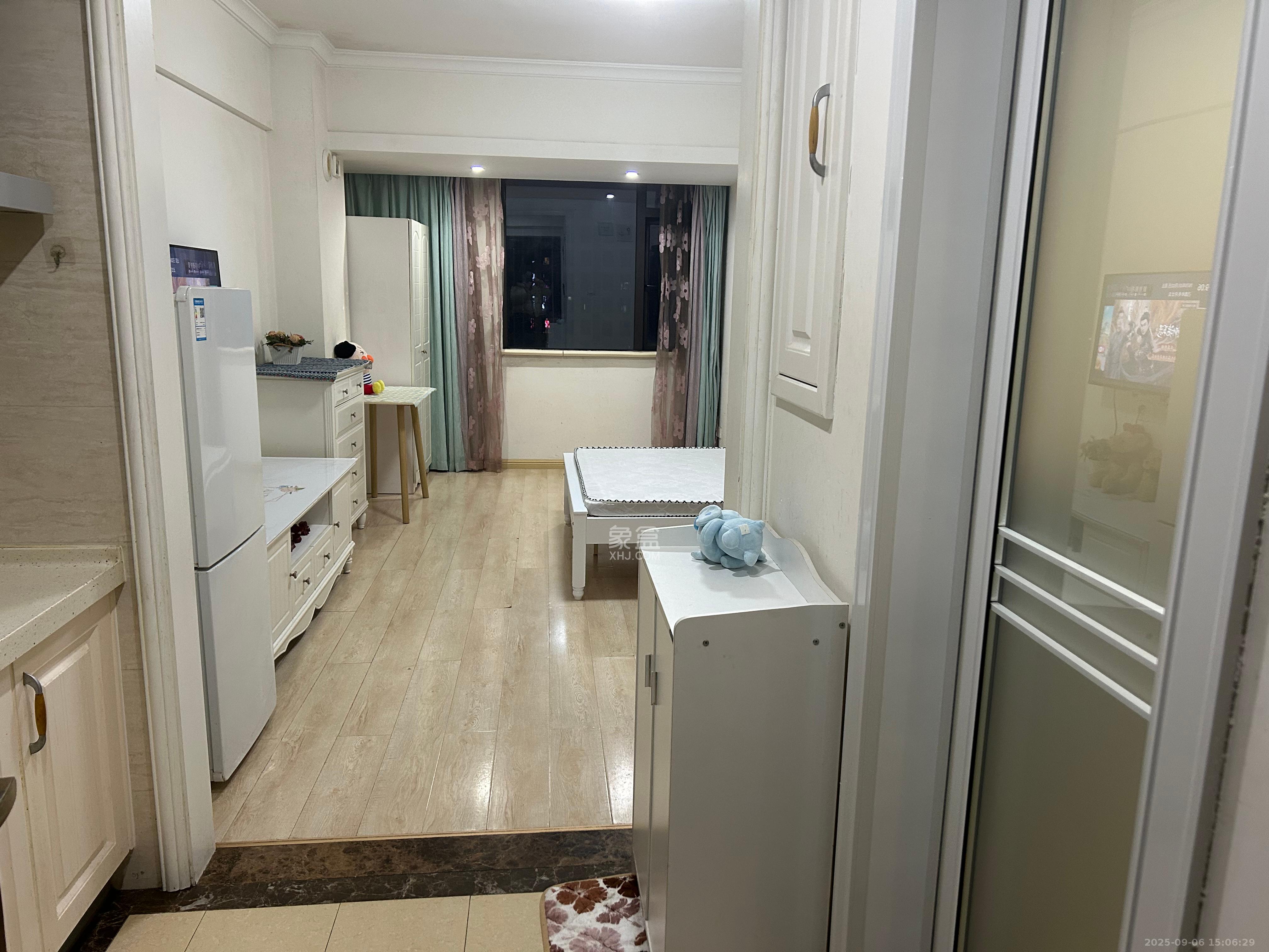 五江天街北区 1室1厅1卫 1300.0元/月 五江天街北区 1室1厅1卫 1300.0元/月室内图