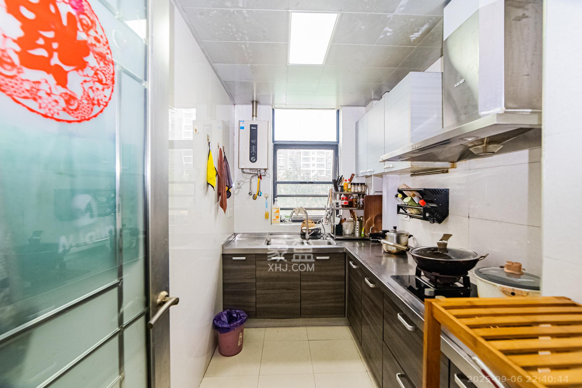 湘江世纪城星江苑  3室2厅1卫    95.8万厨房