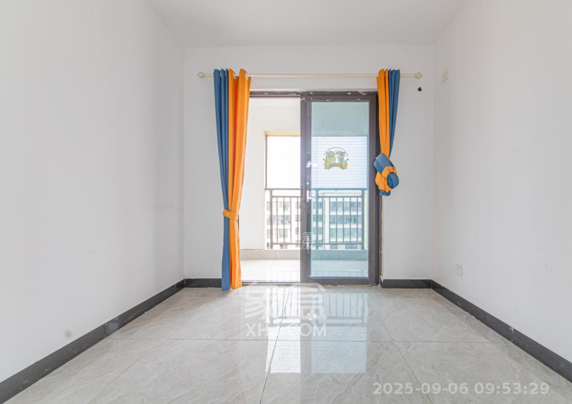 长沙美的梧桐庄园  3室12厅2卫    2300.0元/月 长沙美的梧桐庄园  3室12厅2卫    2300.0元/月室内图