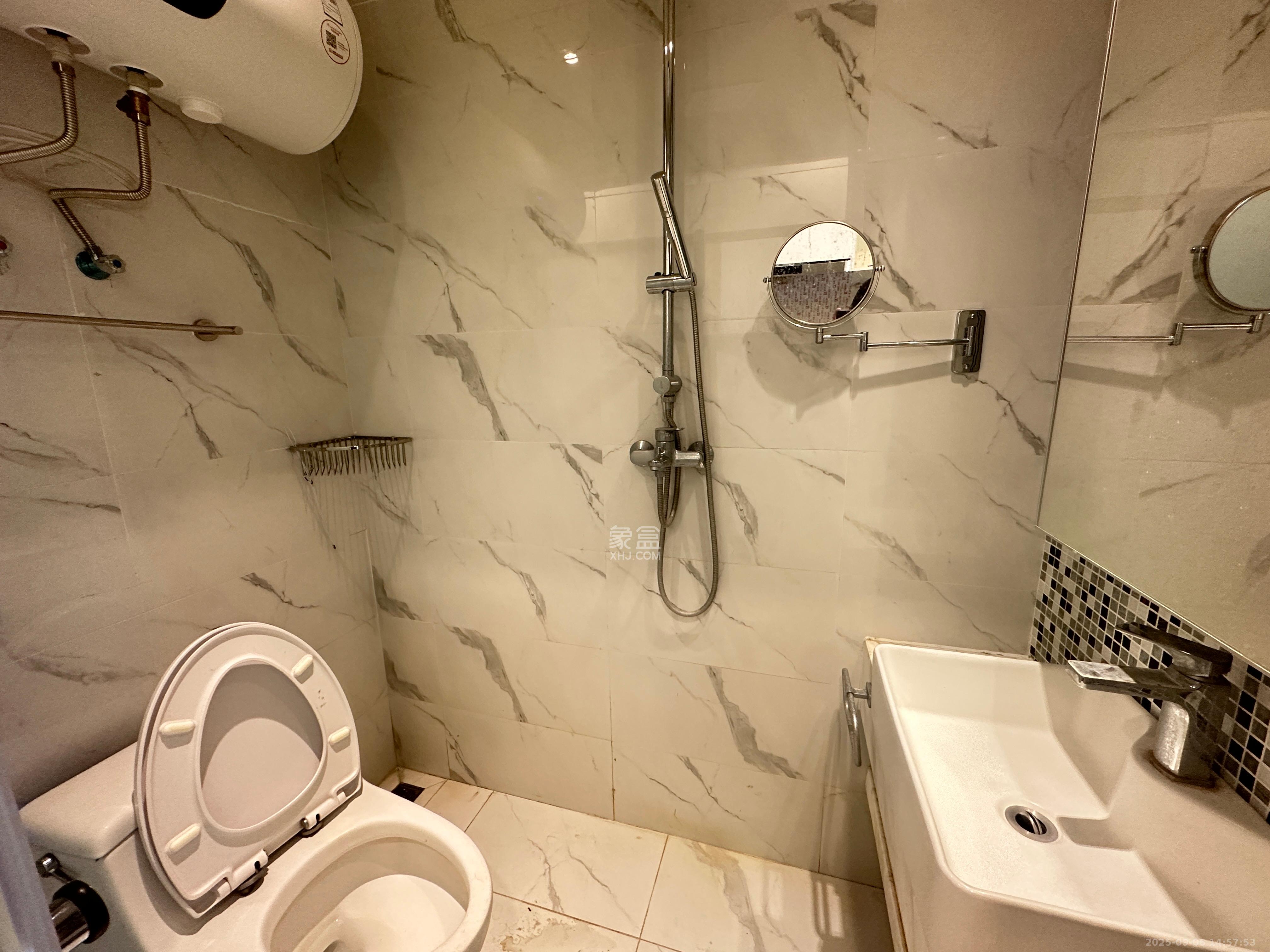 恒大誉府(融誉商业中心) 1室0厅0卫 1700.0元/月 恒大誉府(融誉商业中心) 1室0厅0卫 1700.0元/月室内图