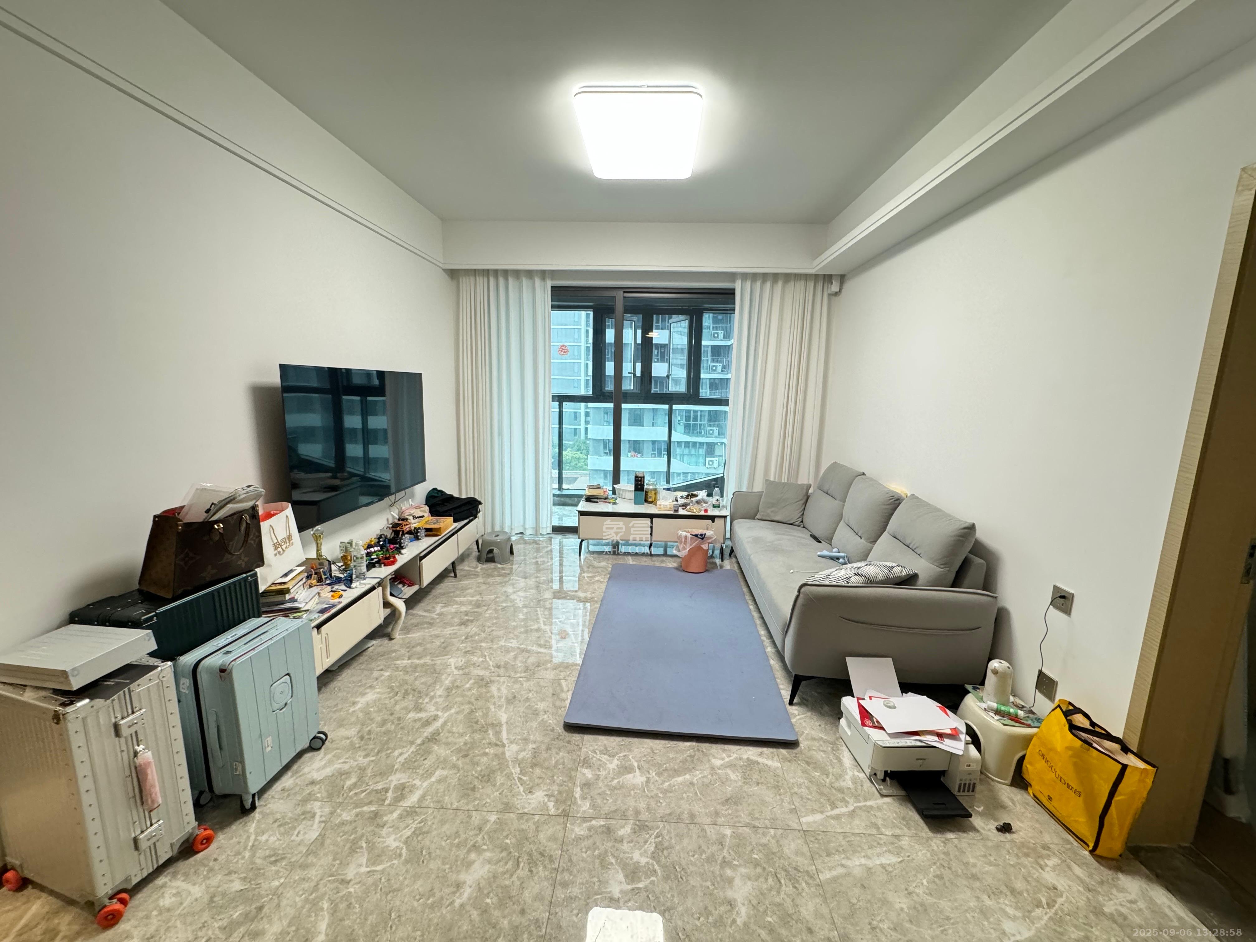 复地滨江金融中心  3室2厅2卫    4000.0元/月室内图