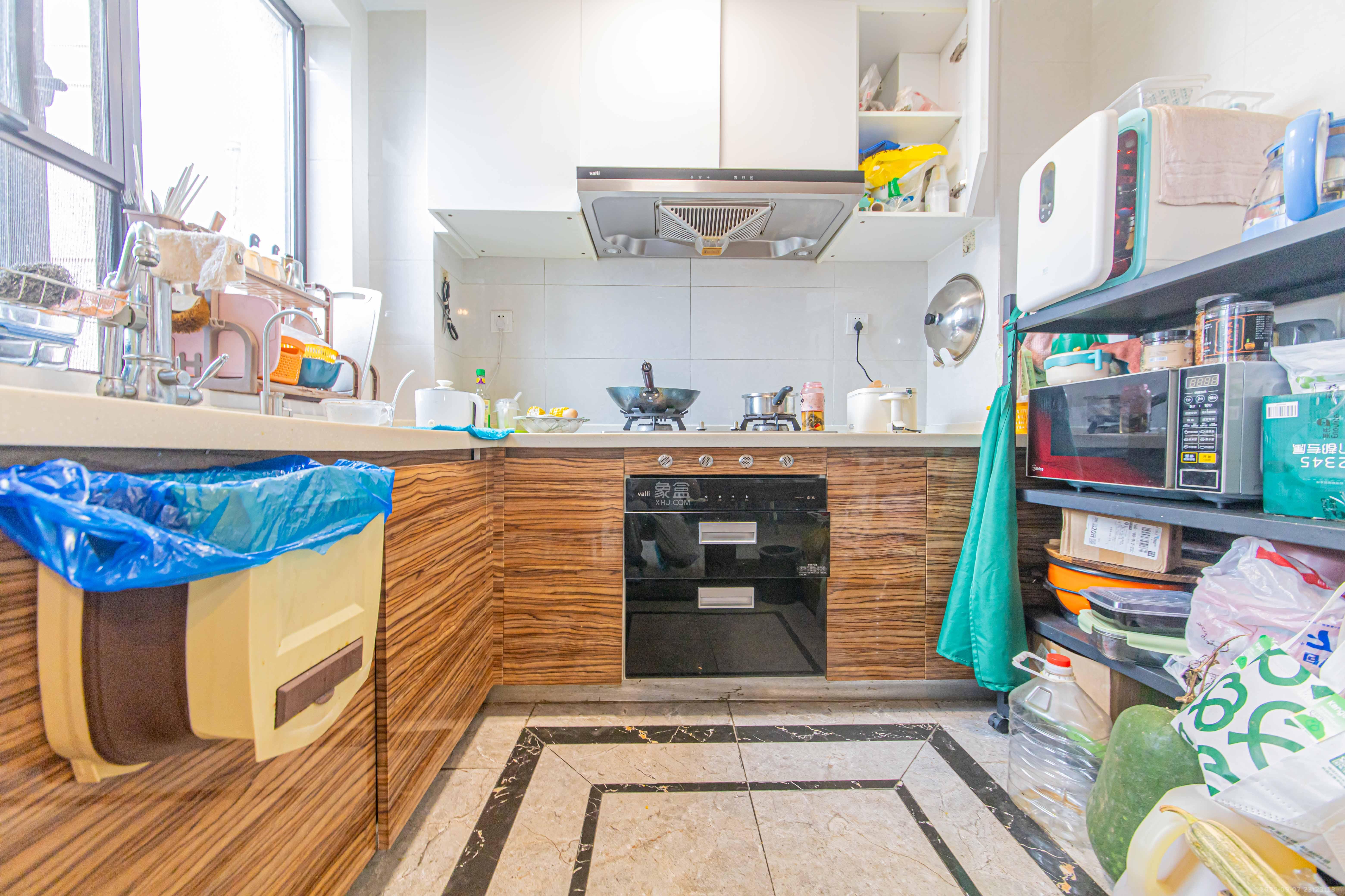 中海新城熙岸(中信新城五期) 3室2厅2卫 92.5万 中海新城熙岸(中信新城五期) 3室2厅2卫 92.5万厨房