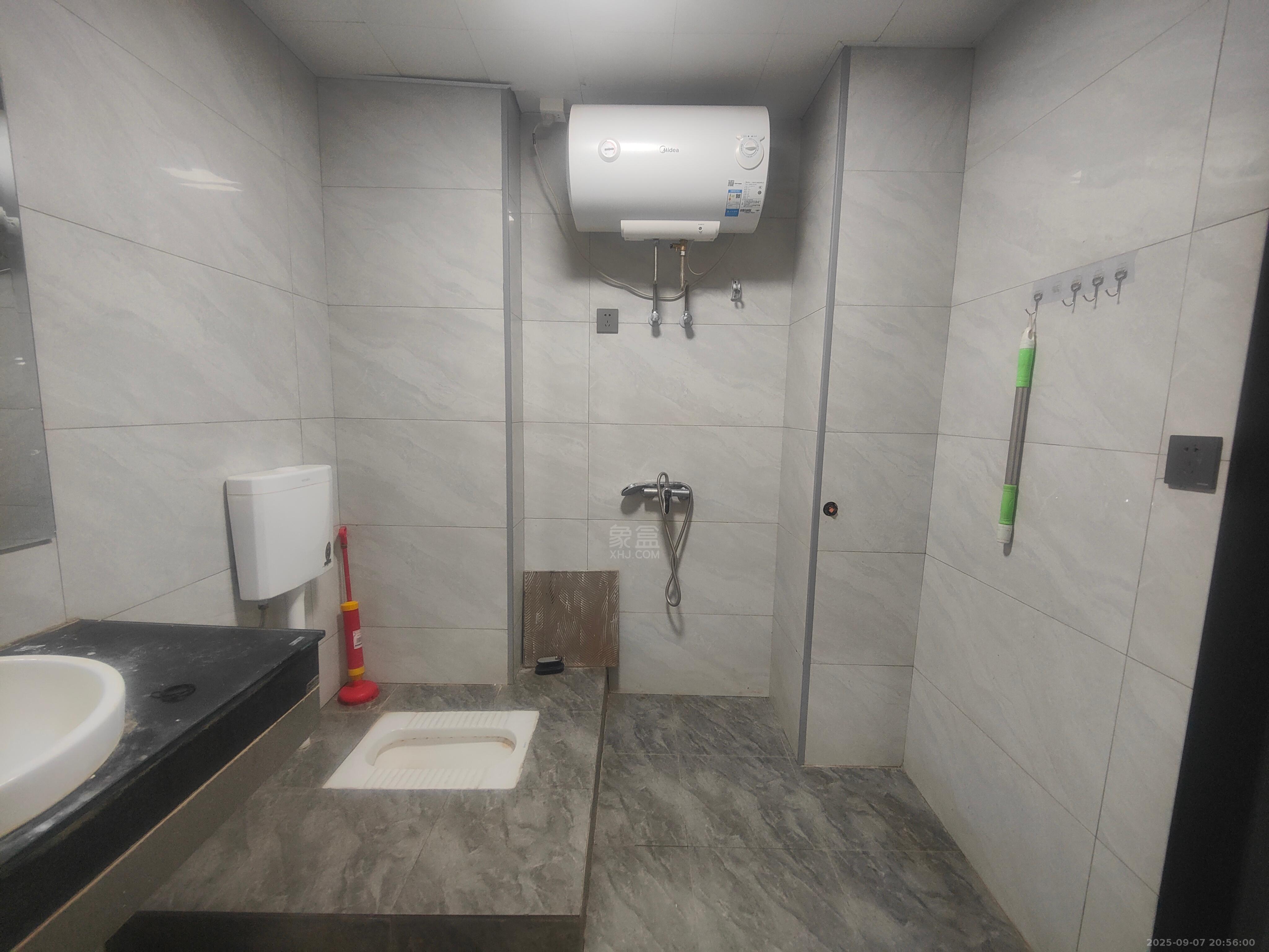 尚格名城花好悦园4期 4室2厅2卫 1800.0元/月 尚格名城花好悦园4期 4室2厅2卫 1800.0元/月室内图