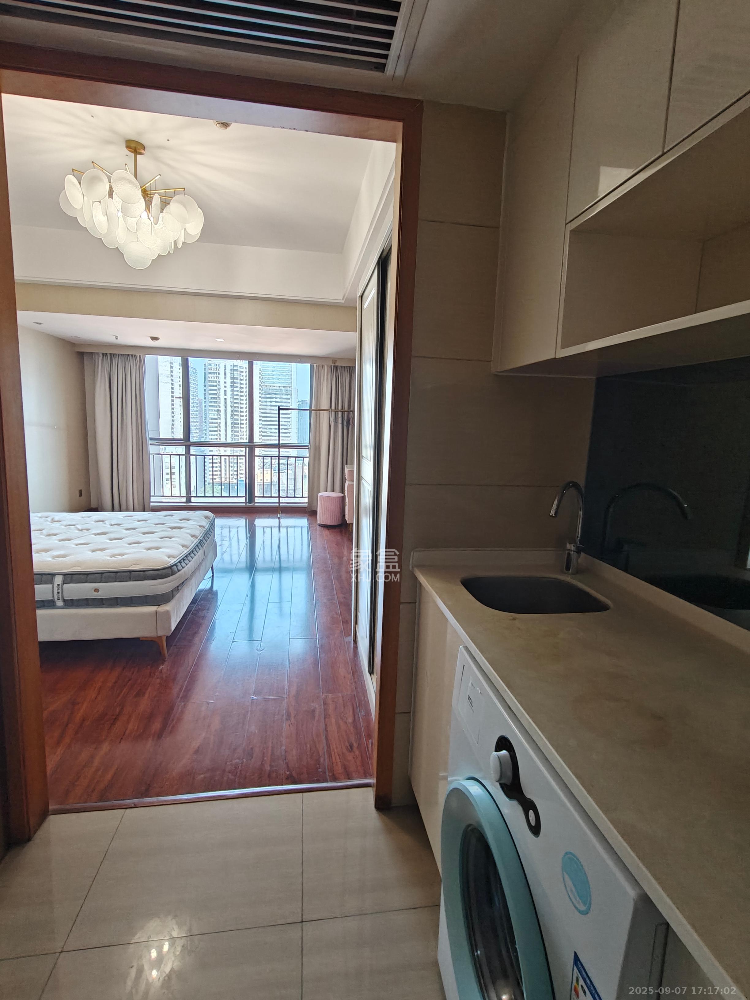 五一钻界 1室0厅0卫 2300.0元/月 五一钻界 1室0厅0卫 2300.0元/月室内图