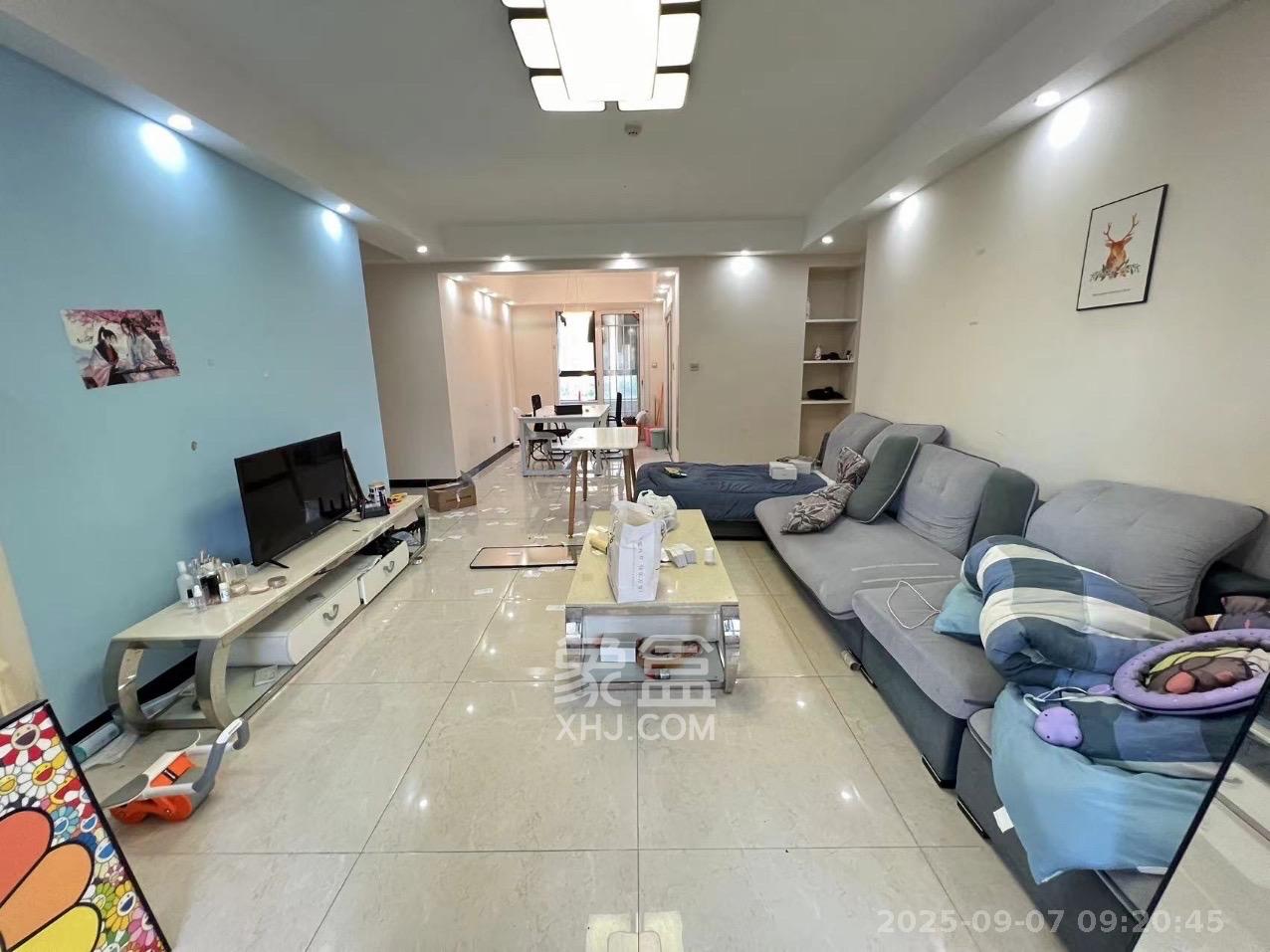 金地格林公馆  3室2厅2卫    3200.0元/月室内图