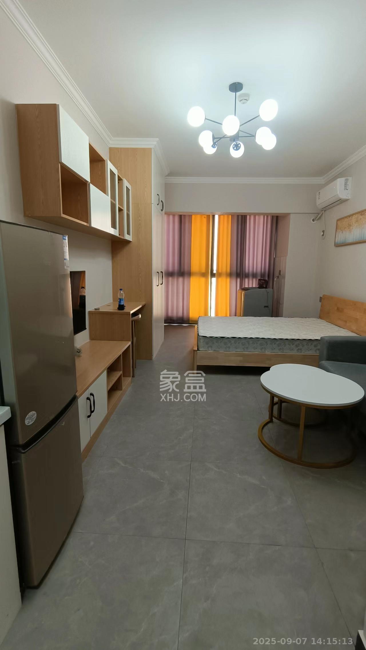 钱隆世家  1室1厅1卫    1400.0元/月 钱隆世家  1室1厅1卫    1400.0元/月室内图