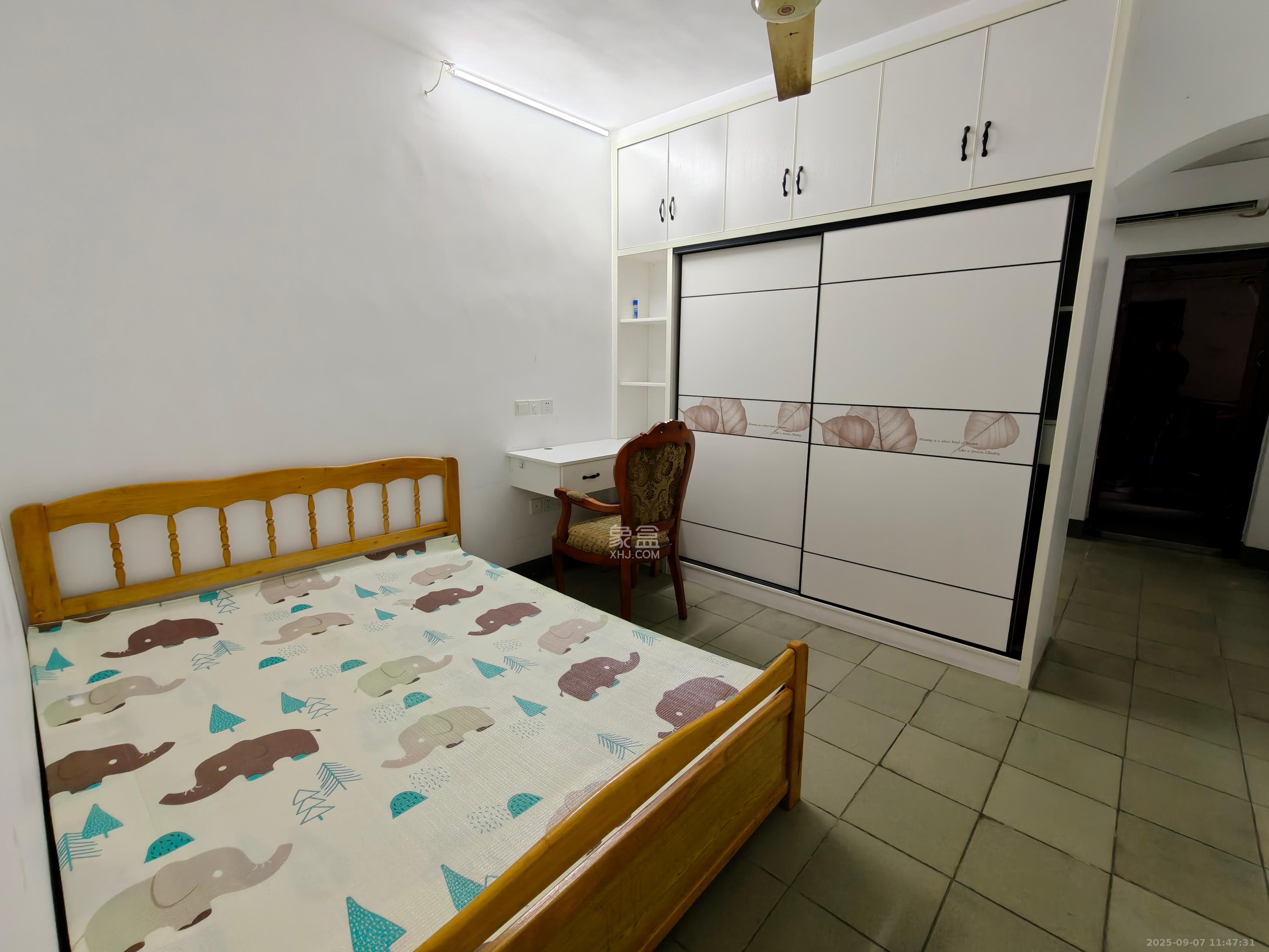 文庙坪小区  1室1厅1卫    1700.0元/月 文庙坪小区  1室1厅1卫    1700.0元/月室内图