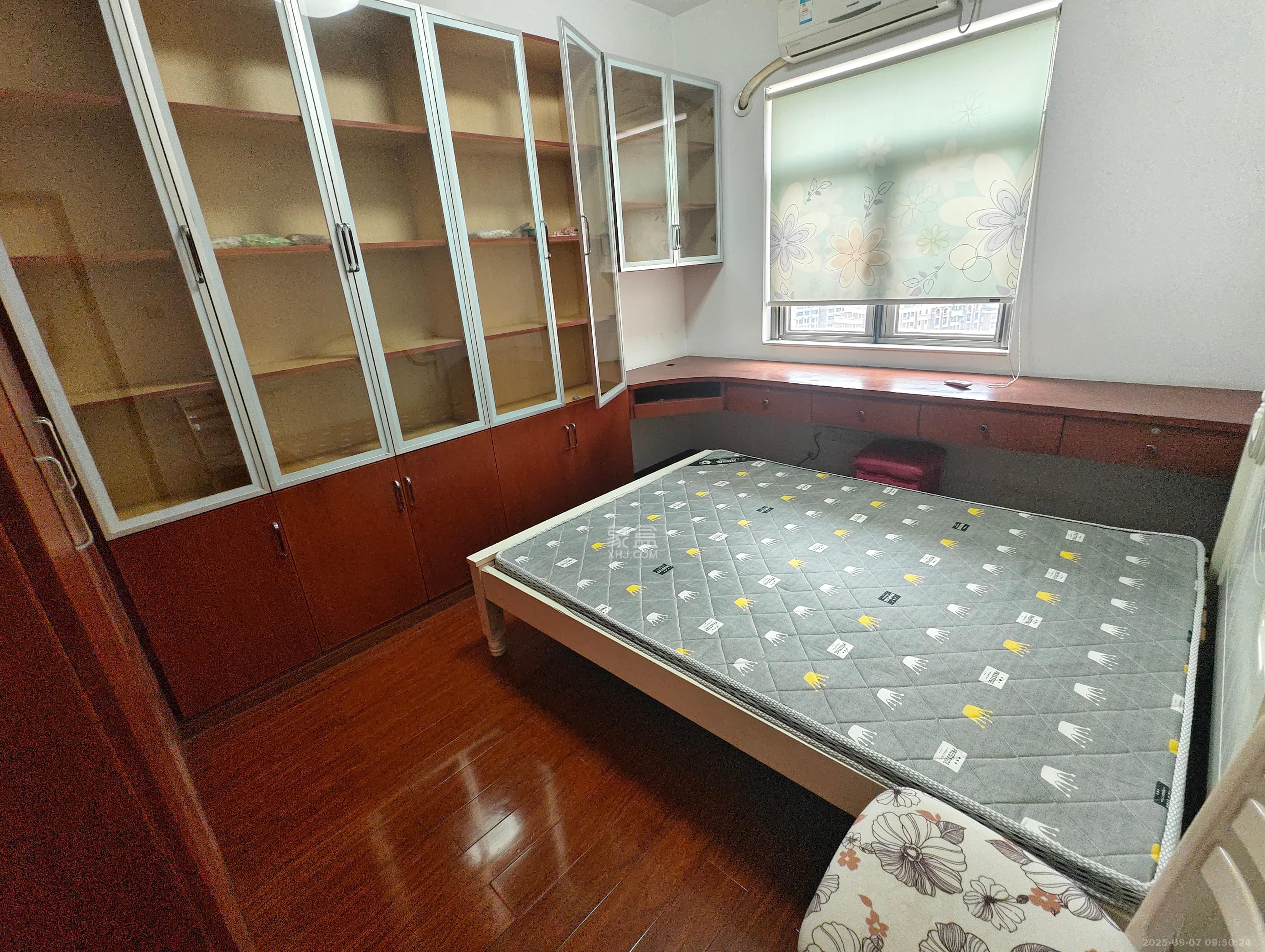 米兰春天  1室0厅0卫    2400.0元/月 米兰春天  1室0厅0卫    2400.0元/月室内图