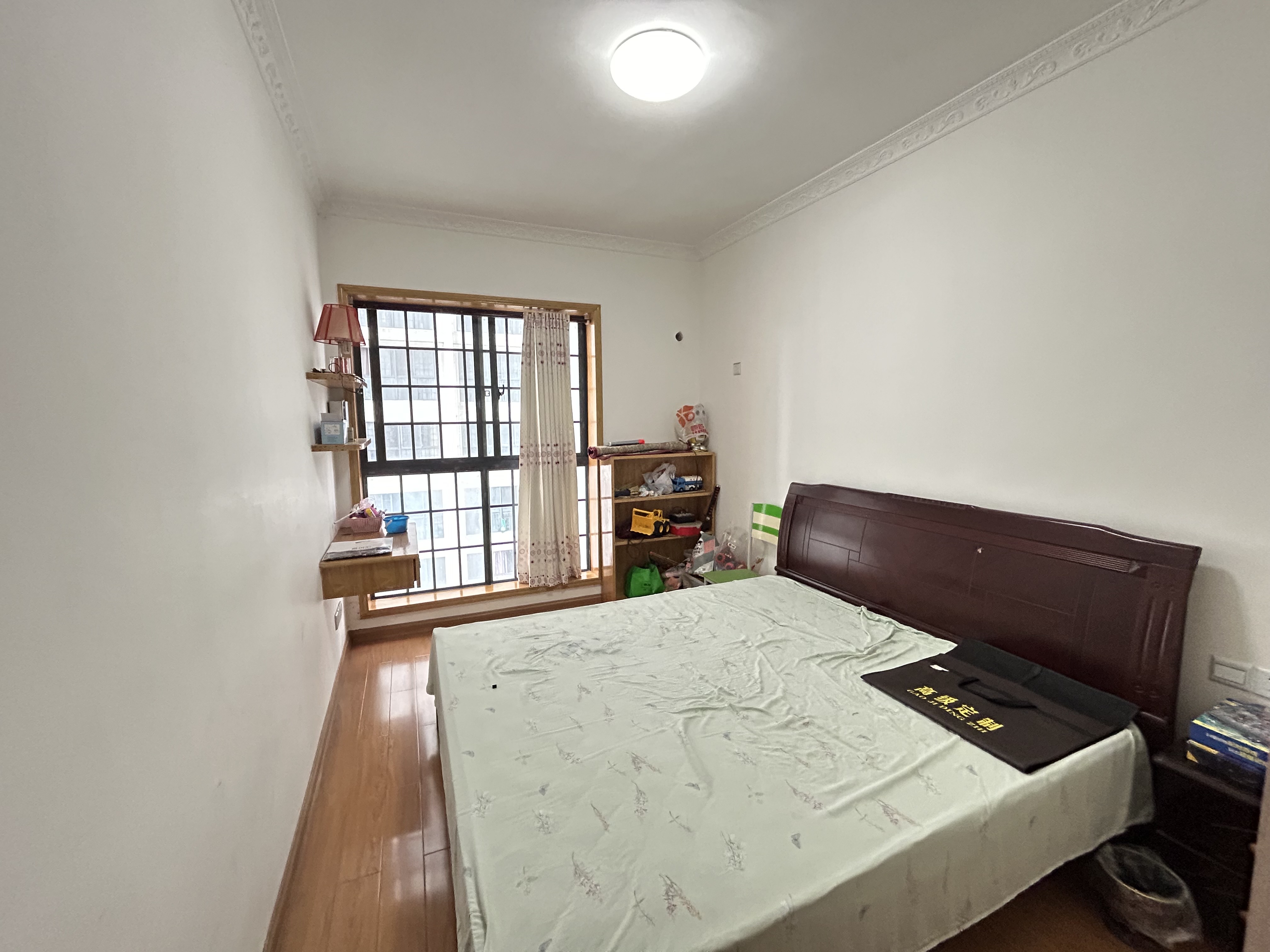 逸臣广场 3室2厅2卫 1800.0元/月 逸臣广场 3室2厅2卫 1800.0元/月室内图