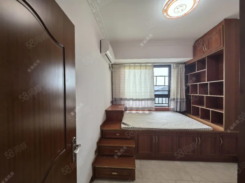 百弘学府城 3室2厅2卫 83.8万 百弘学府城 3室2厅2卫 83.8万客厅