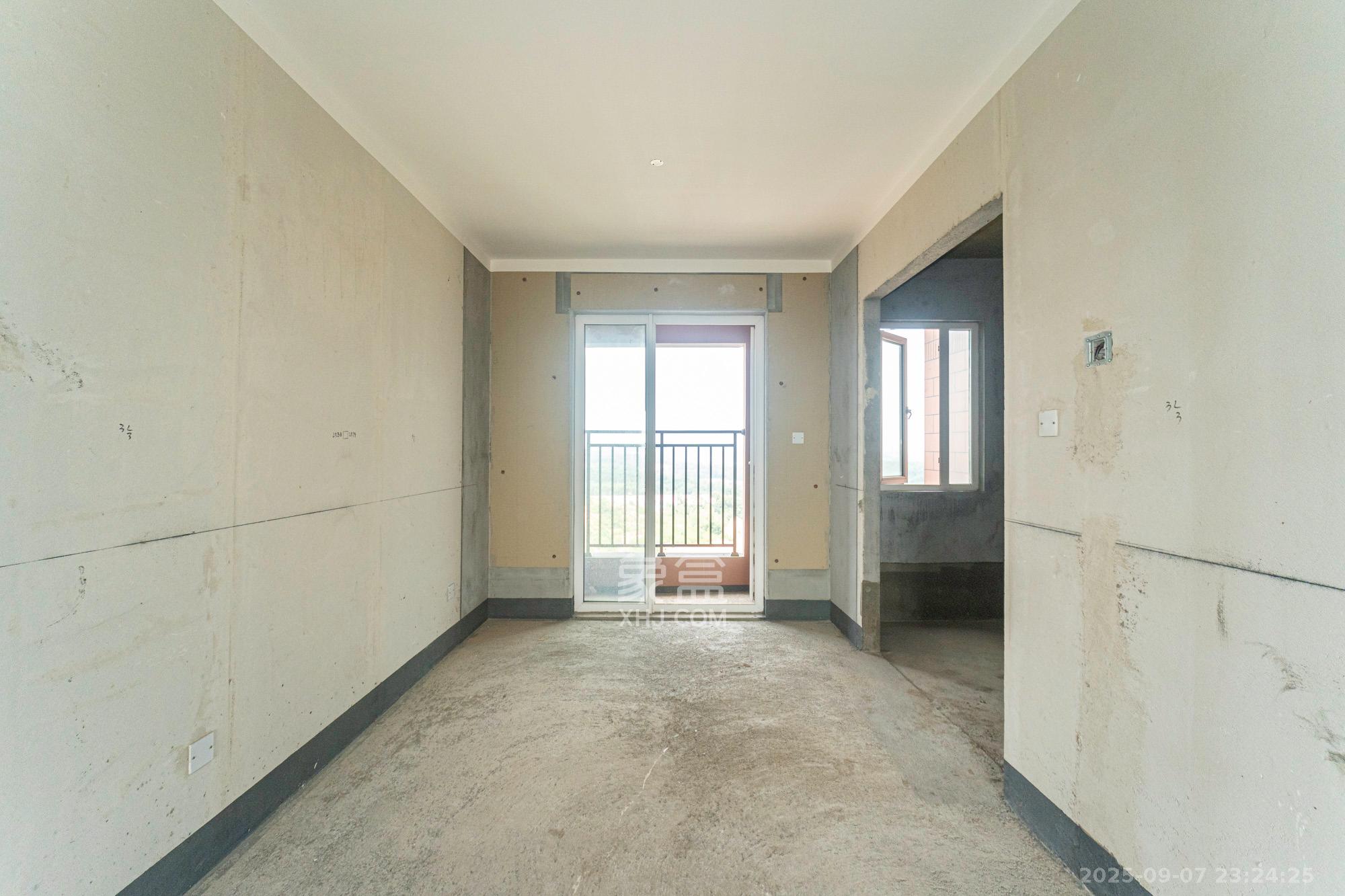 金地艺境 3室2厅2卫 60.8万 金地艺境 3室2厅2卫 60.8万客厅