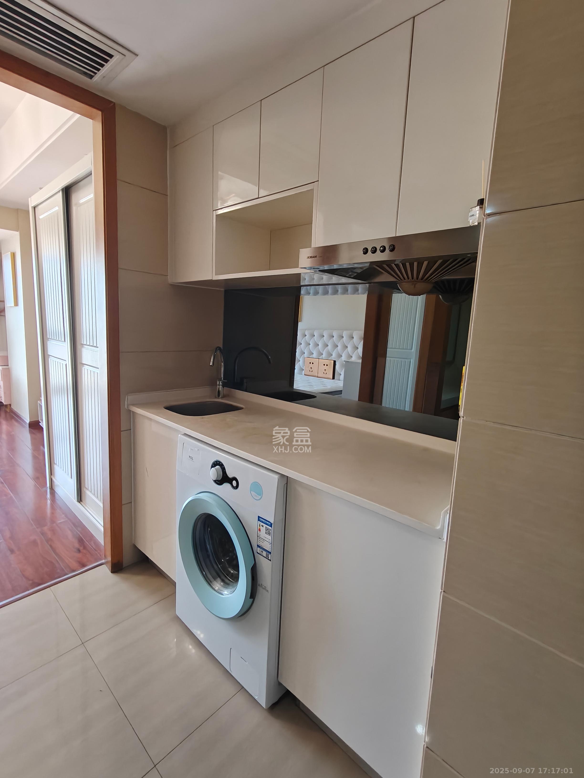 五一钻界 1室0厅0卫 2300.0元/月 五一钻界 1室0厅0卫 2300.0元/月室内图