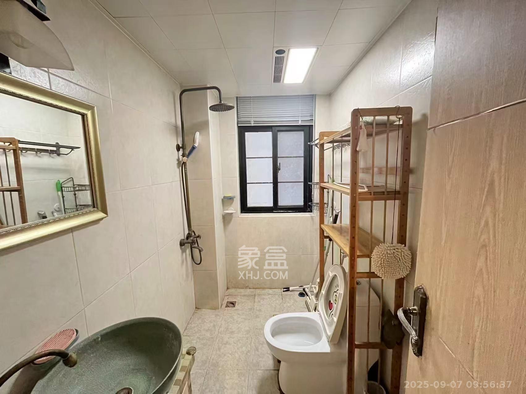 沁园春御院 2室2厅1卫 2700.0元/月 沁园春御院 2室2厅1卫 2700.0元/月室内图