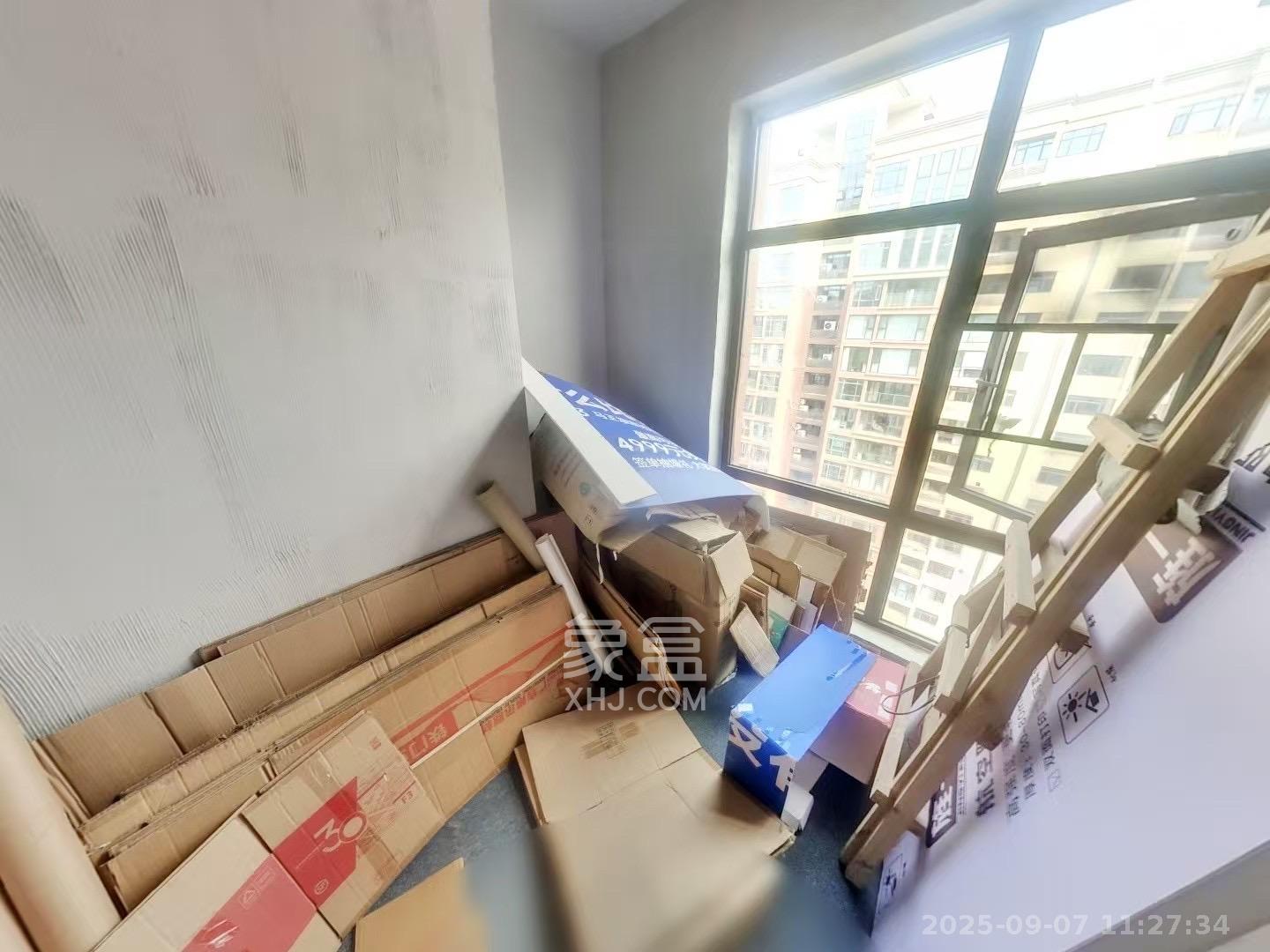 盛隆佳园 4室2厅2卫 2800.0元/月 盛隆佳园 4室2厅2卫 2800.0元/月室内图