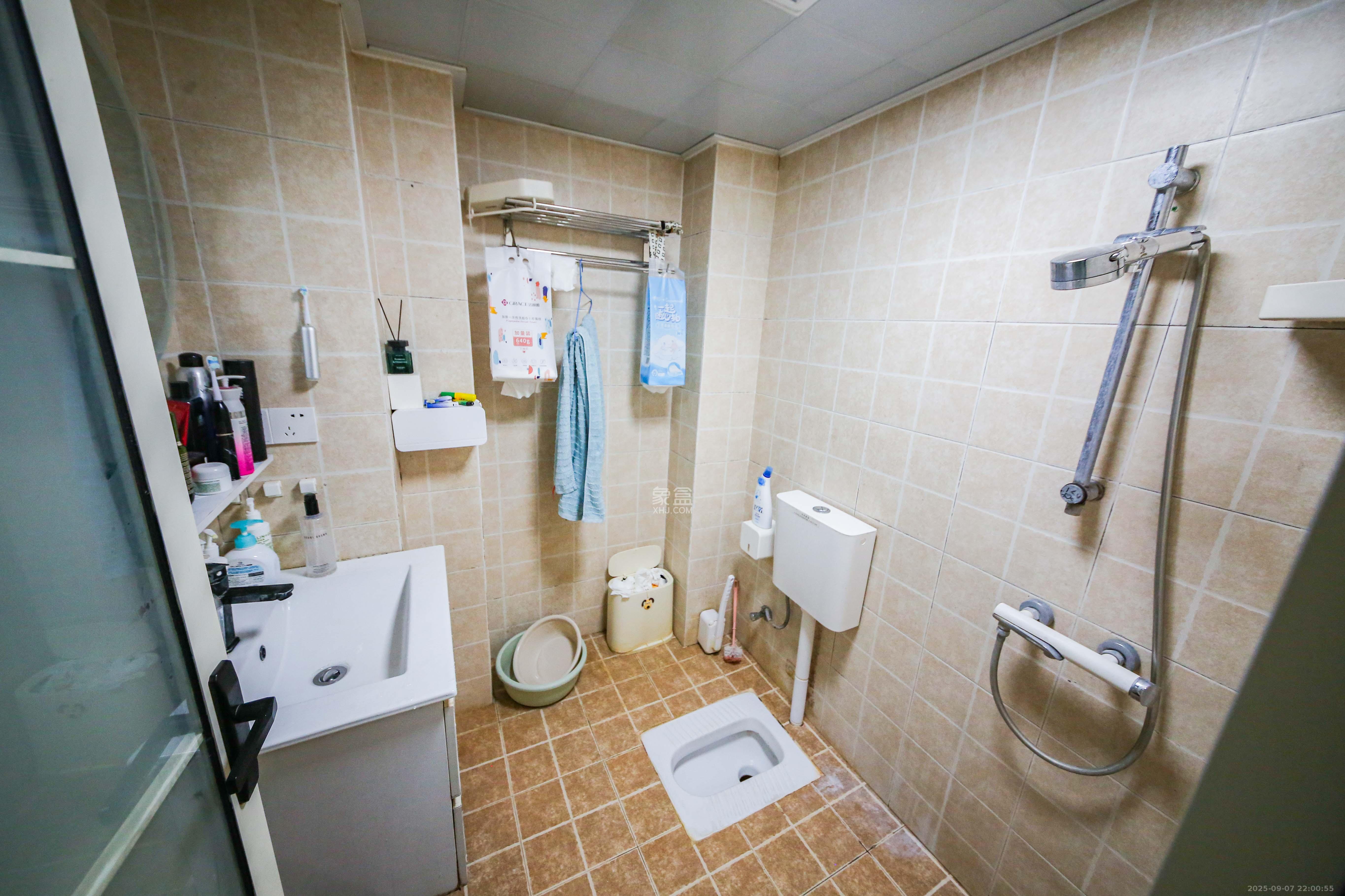 钱隆学府一、二期 2室1厅1卫 45.0万 钱隆学府一、二期 2室1厅1卫 45.0万卫生间