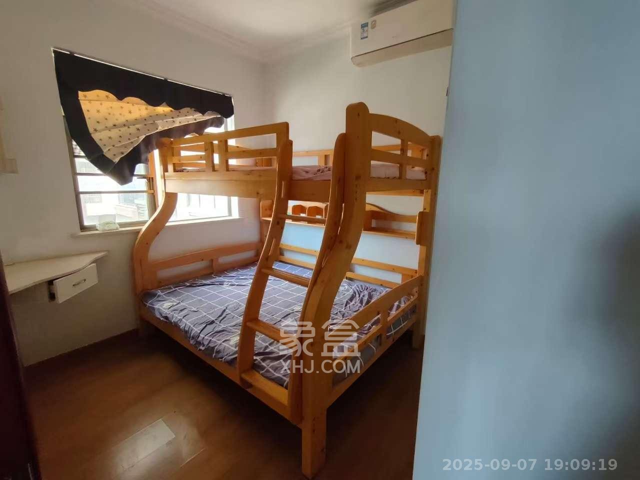 江山帝景雅典  1室2厅1卫    2000.0元/月室内图