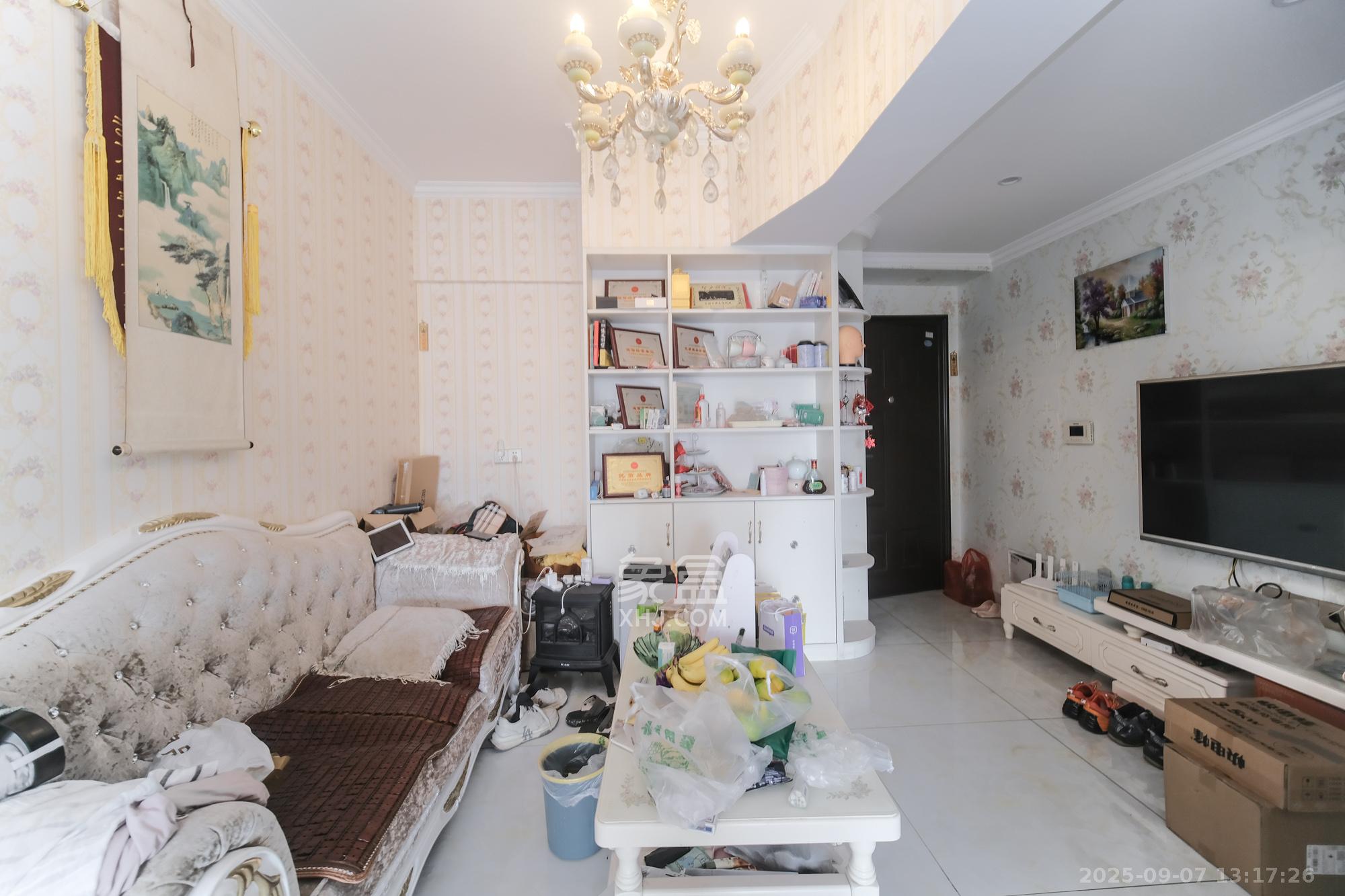 山水湾  3室2厅1卫    66.8万 山水湾  3室2厅1卫    66.8万客厅