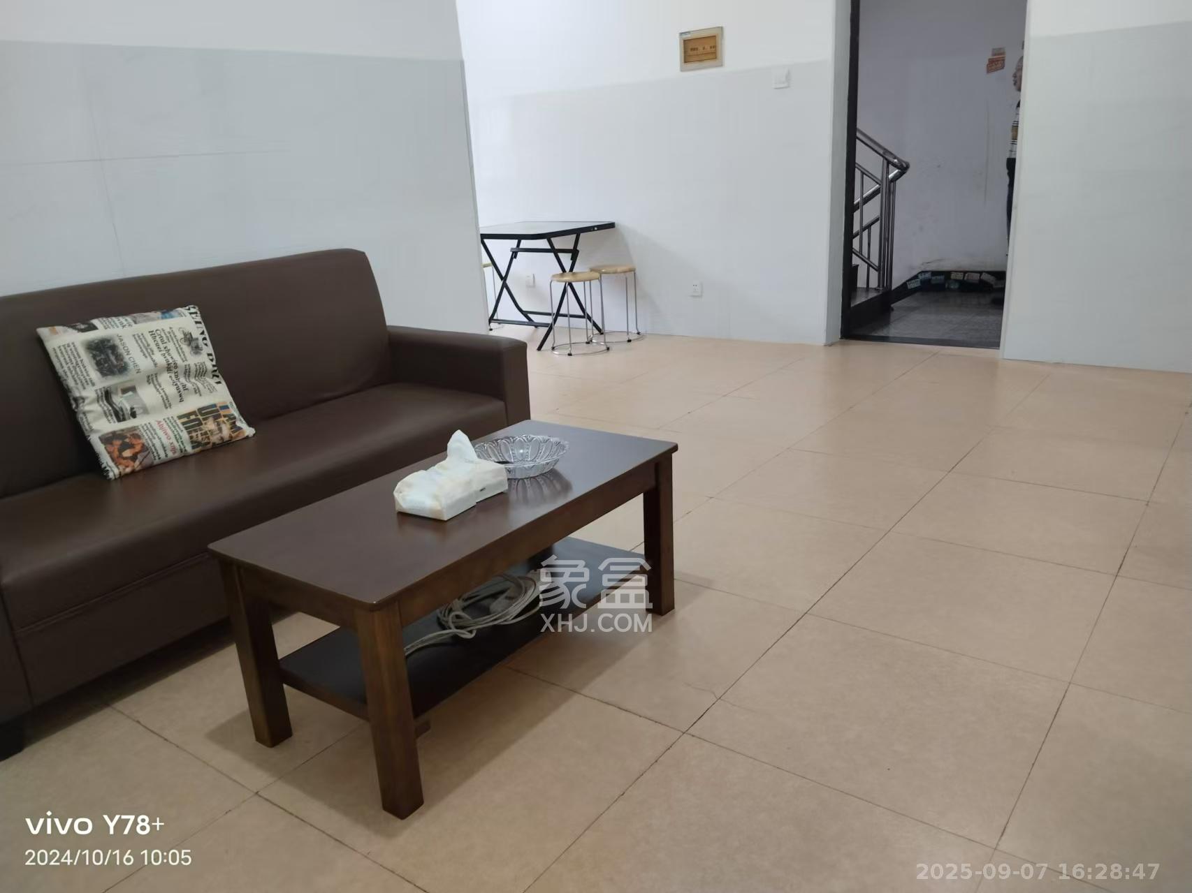 高桥火焰市场  2室1厅1卫    1500.0元/月室内图