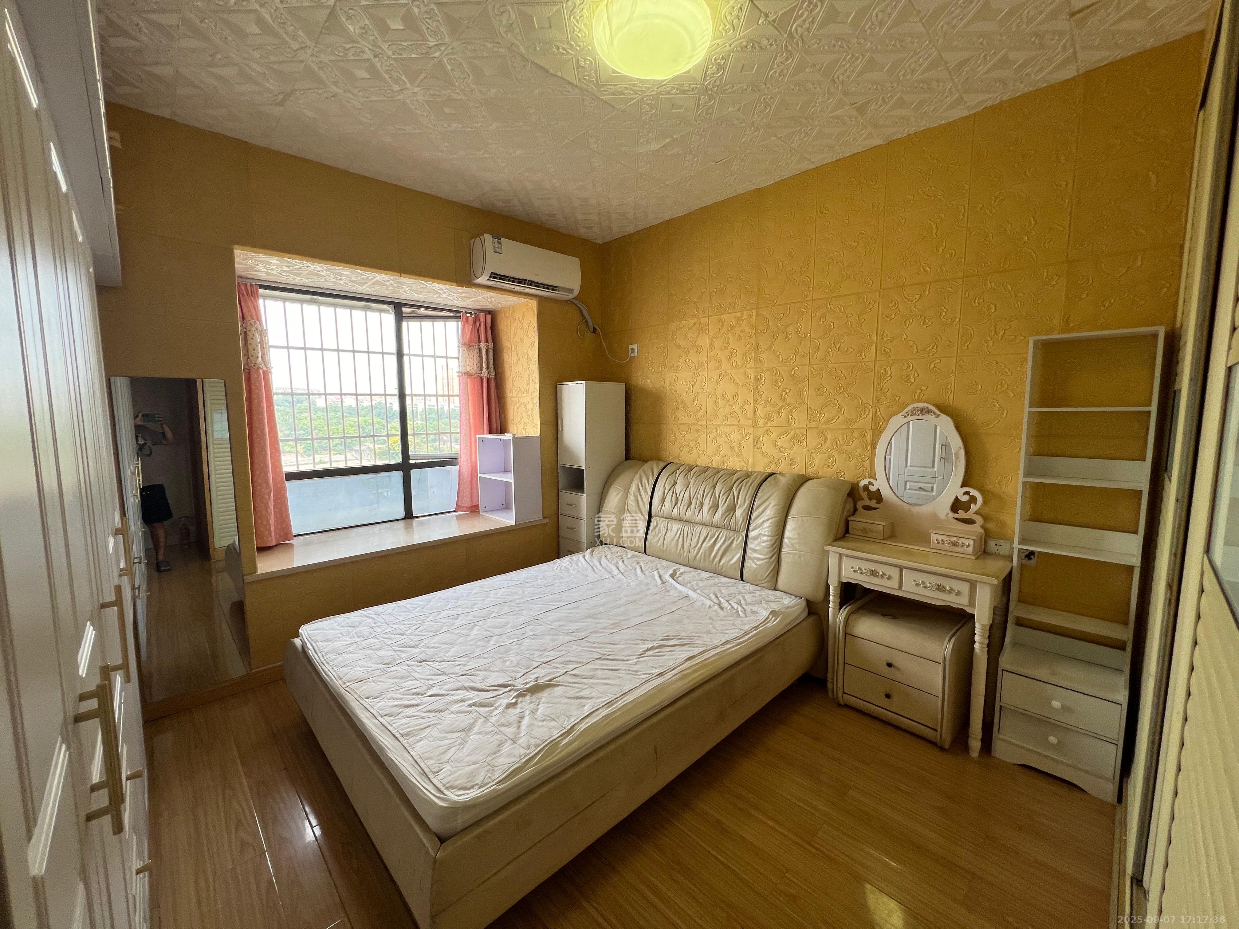 鼎丰前城 2室1厅1卫 2100.00元/月 鼎丰前城 2室1厅1卫 2100.00元/月室内图