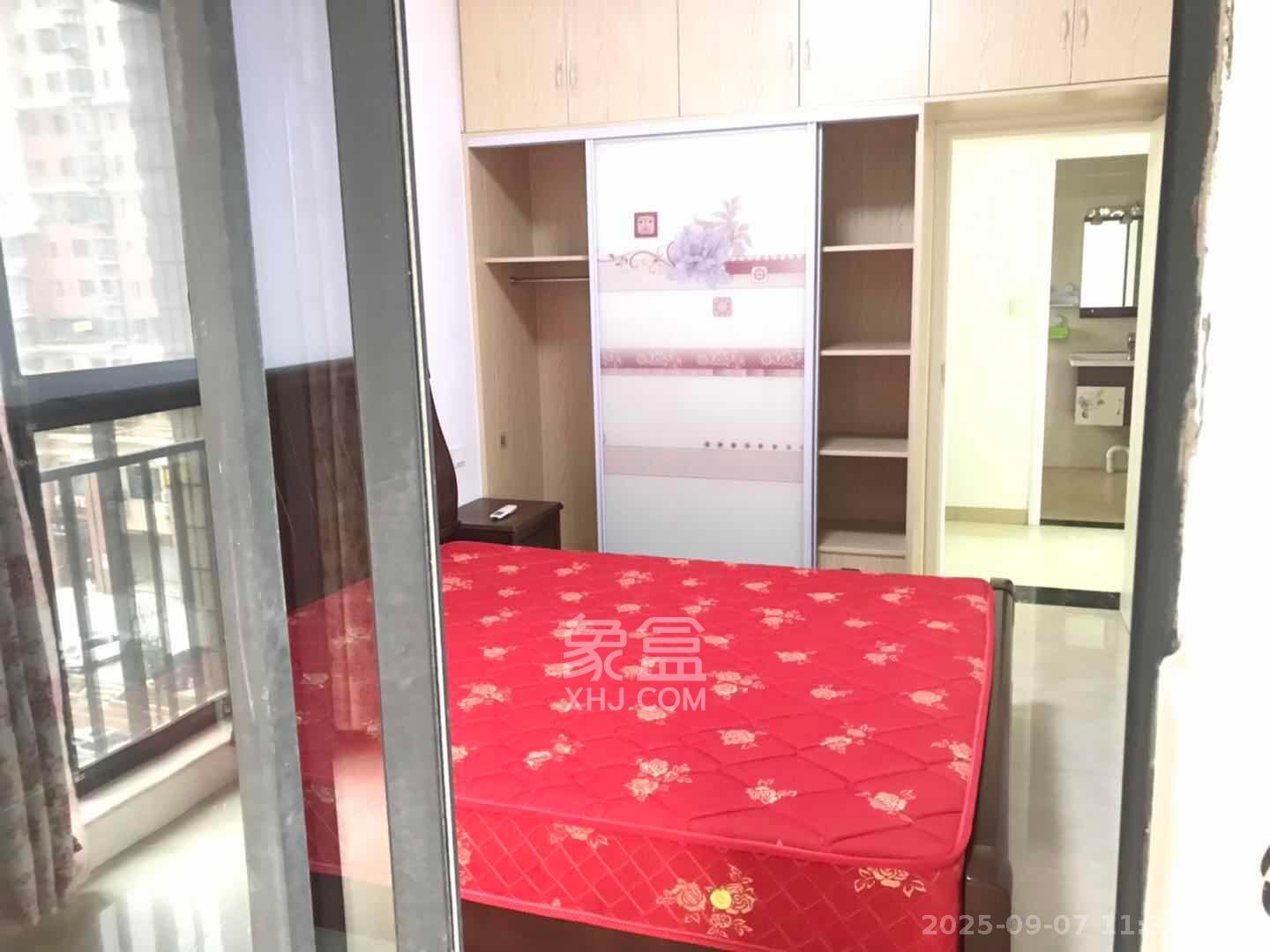 百纳广场（百纳公寓）  2室1厅1卫   2300.00元/月室内图