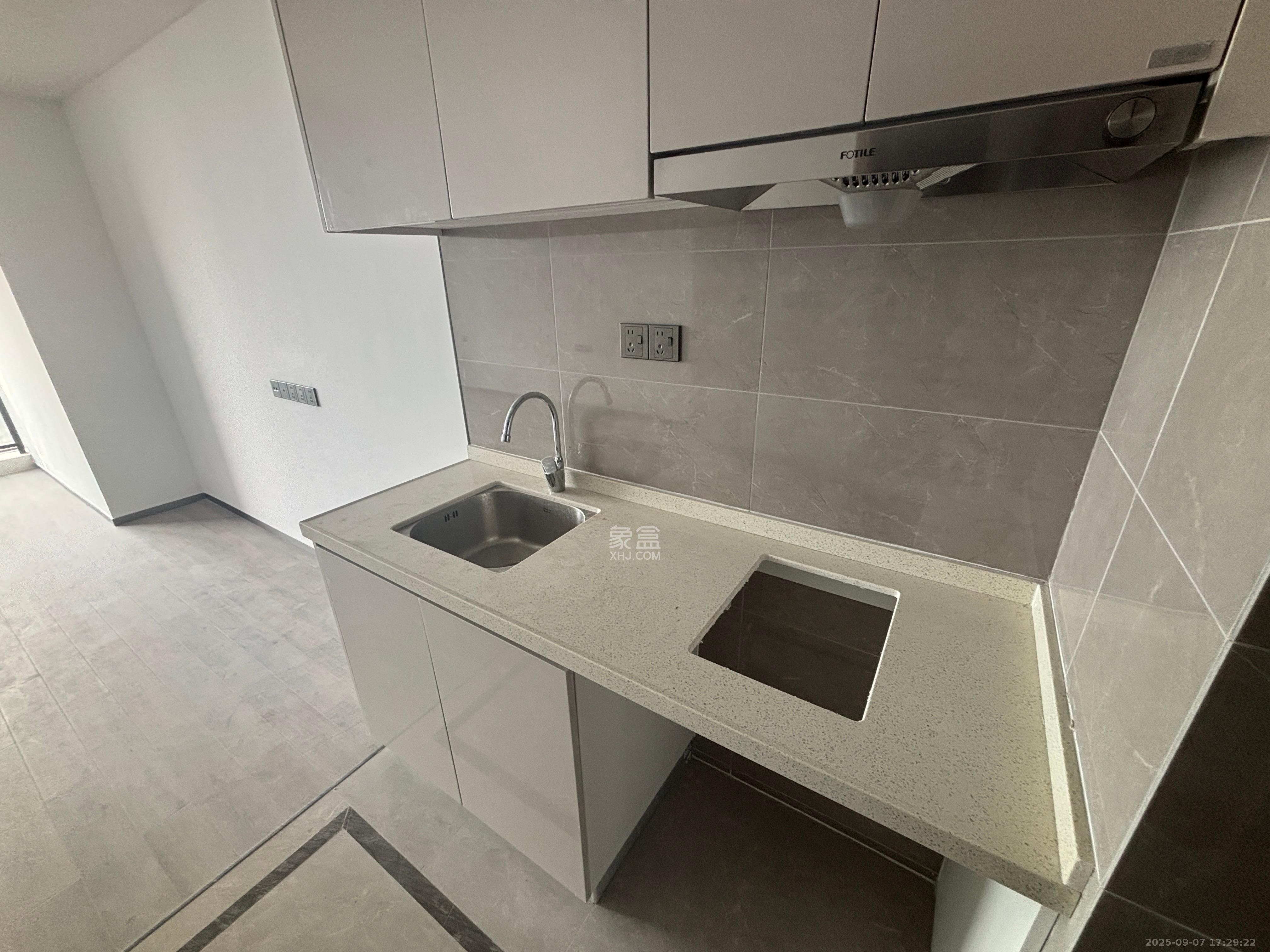 中建宝铂公馆 1室1厅1卫 1800.0元/月 中建宝铂公馆 1室1厅1卫 1800.0元/月室内图