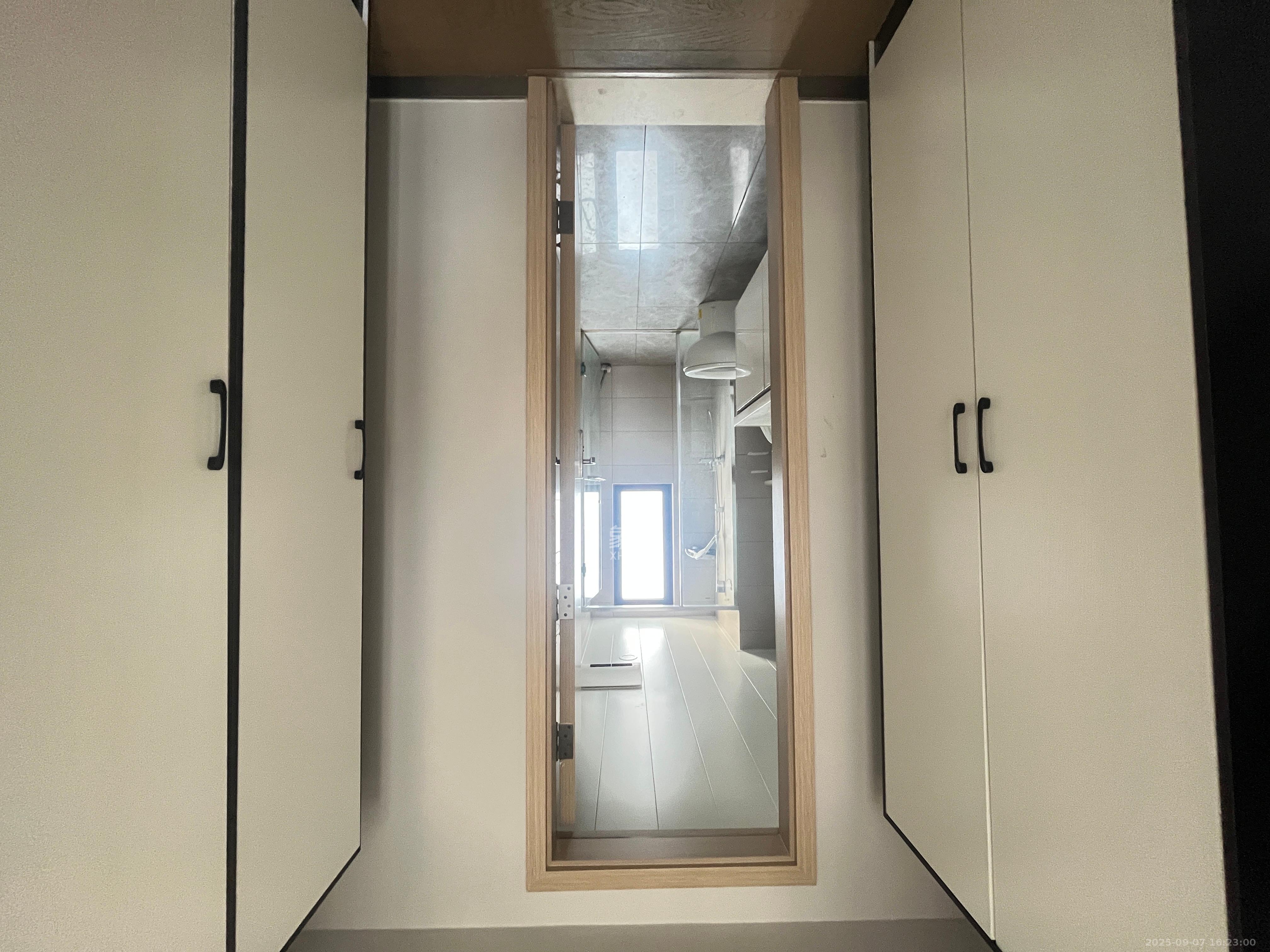 时代年华  4室2厅2卫    2600.0元/月室内图