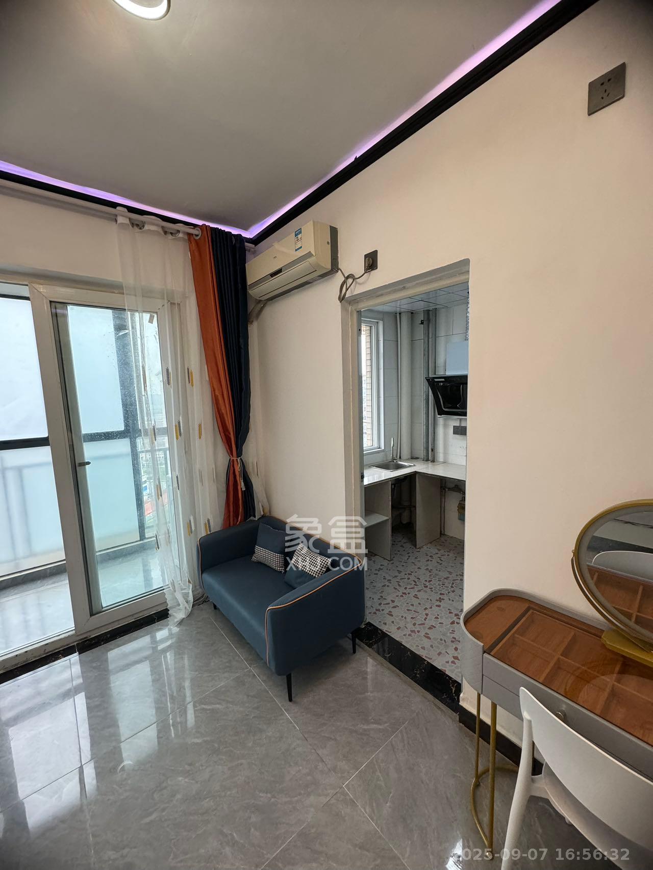 嘉宇盛世华章  1室1厅1卫    1480.0元/月室内图