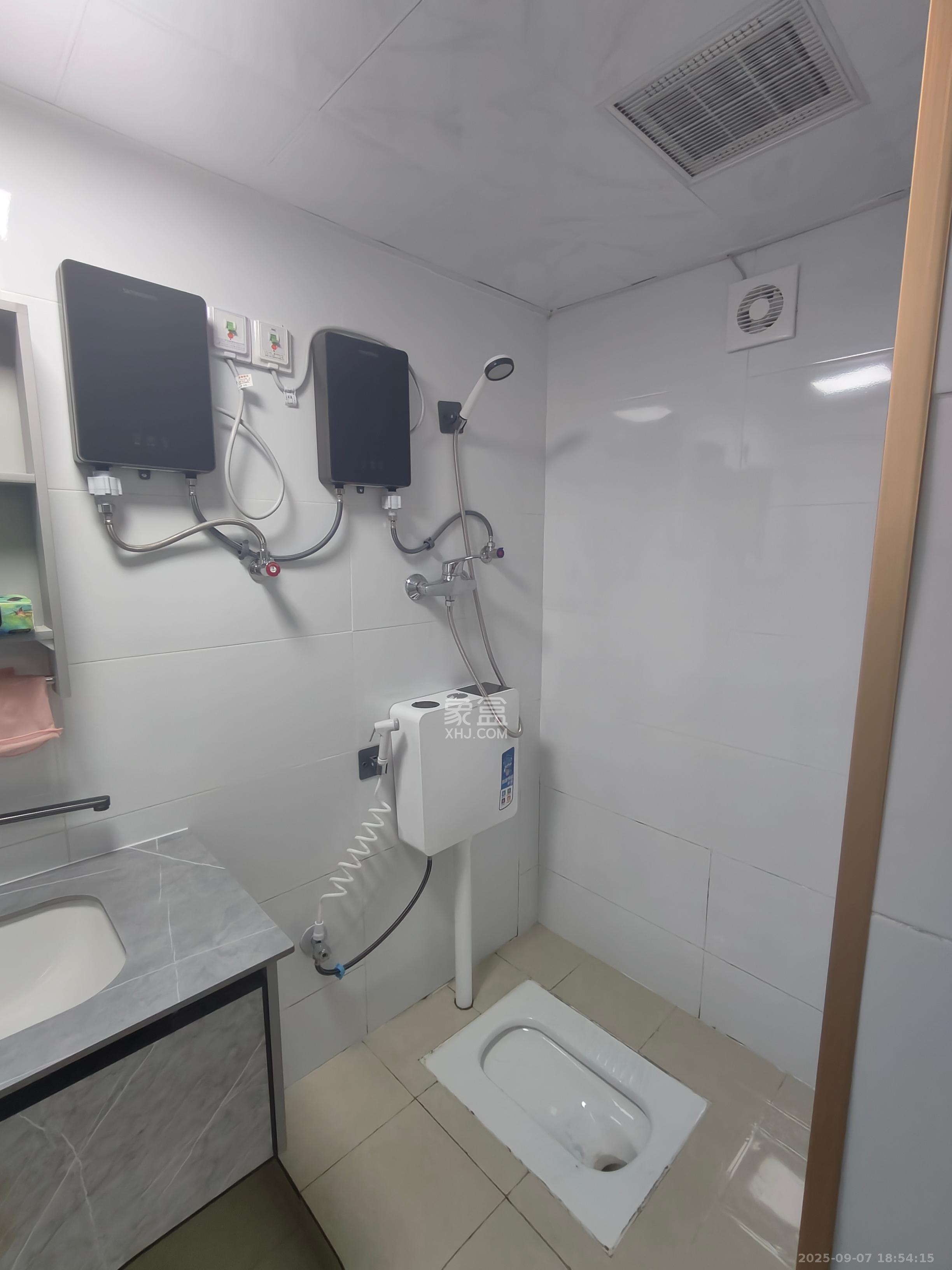 正荣悦玺  2室1厅1卫    2300.0元/月室内图