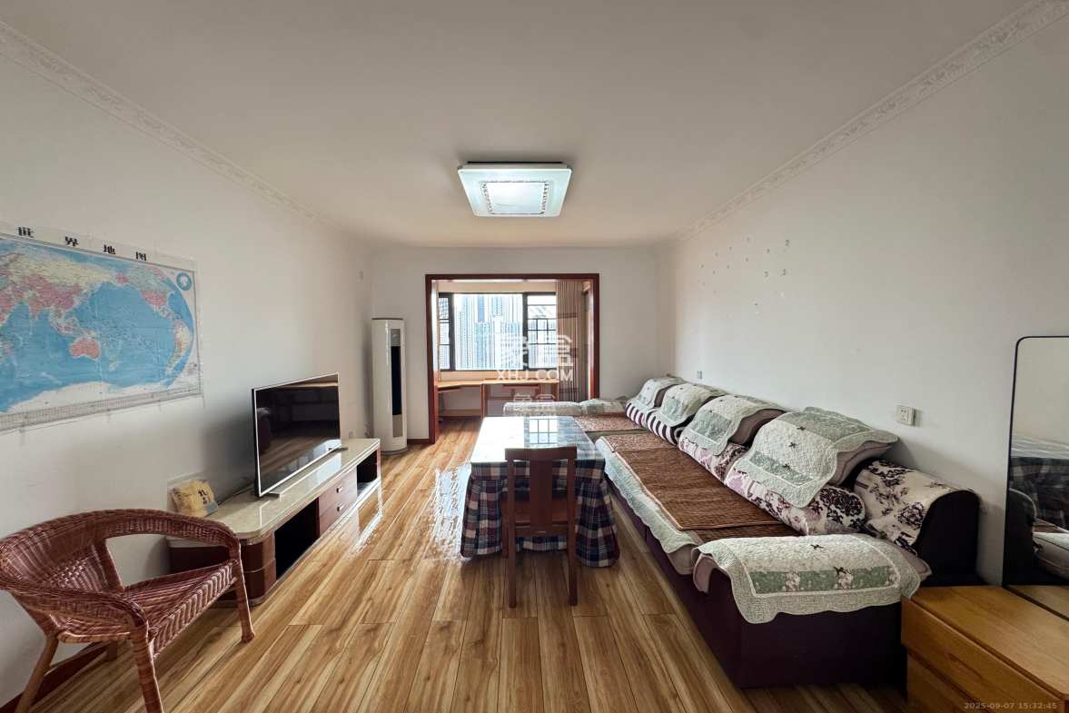 中国铁建梅溪青秀一期 3室2厅1卫 2600.0元/月 中国铁建梅溪青秀一期 3室2厅1卫 2600.0元/月室内图