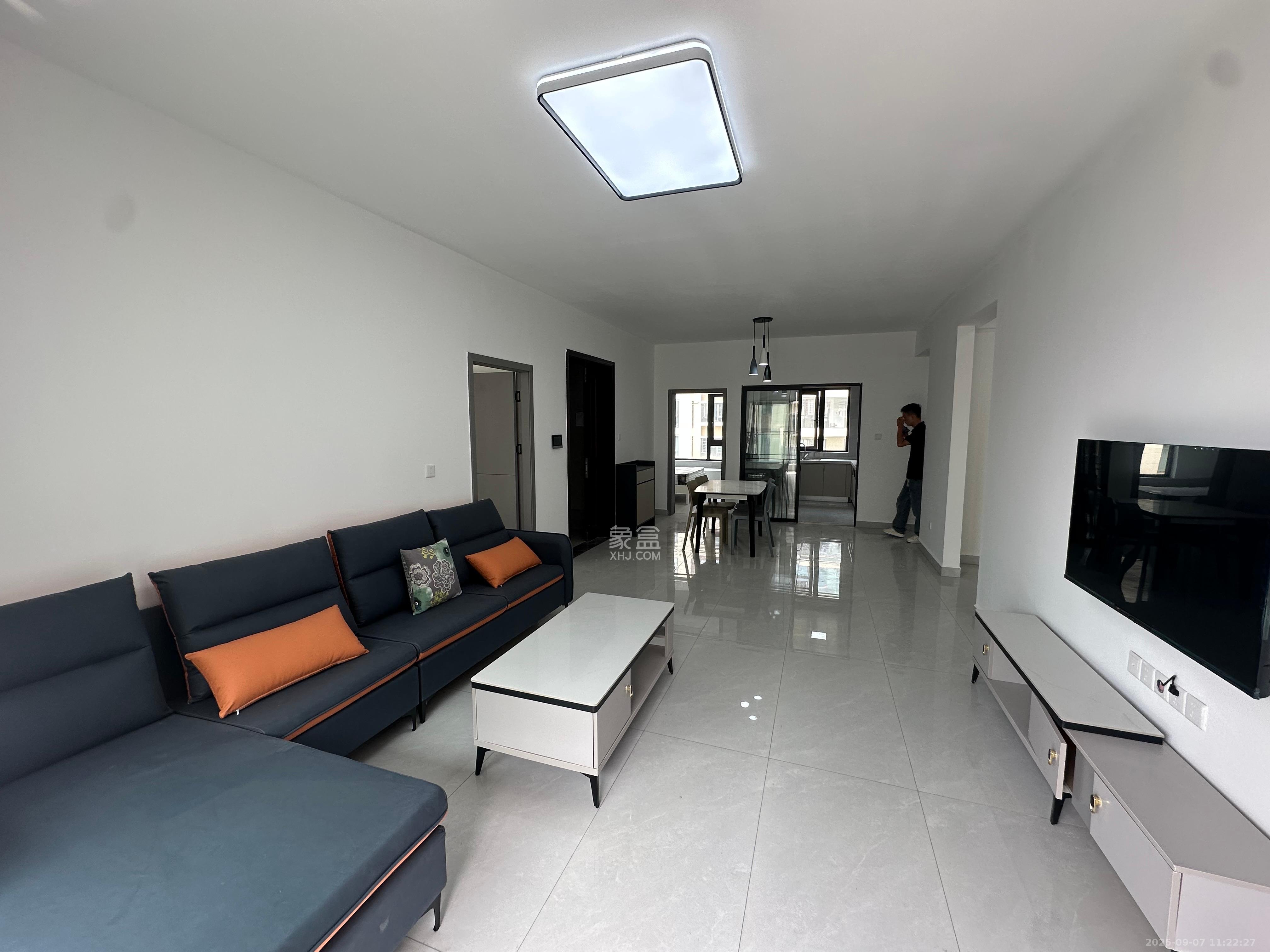 远洋红星天铂一期 4室2厅2卫 2900.0元/月 远洋红星天铂一期 4室2厅2卫 2900.0元/月室内图