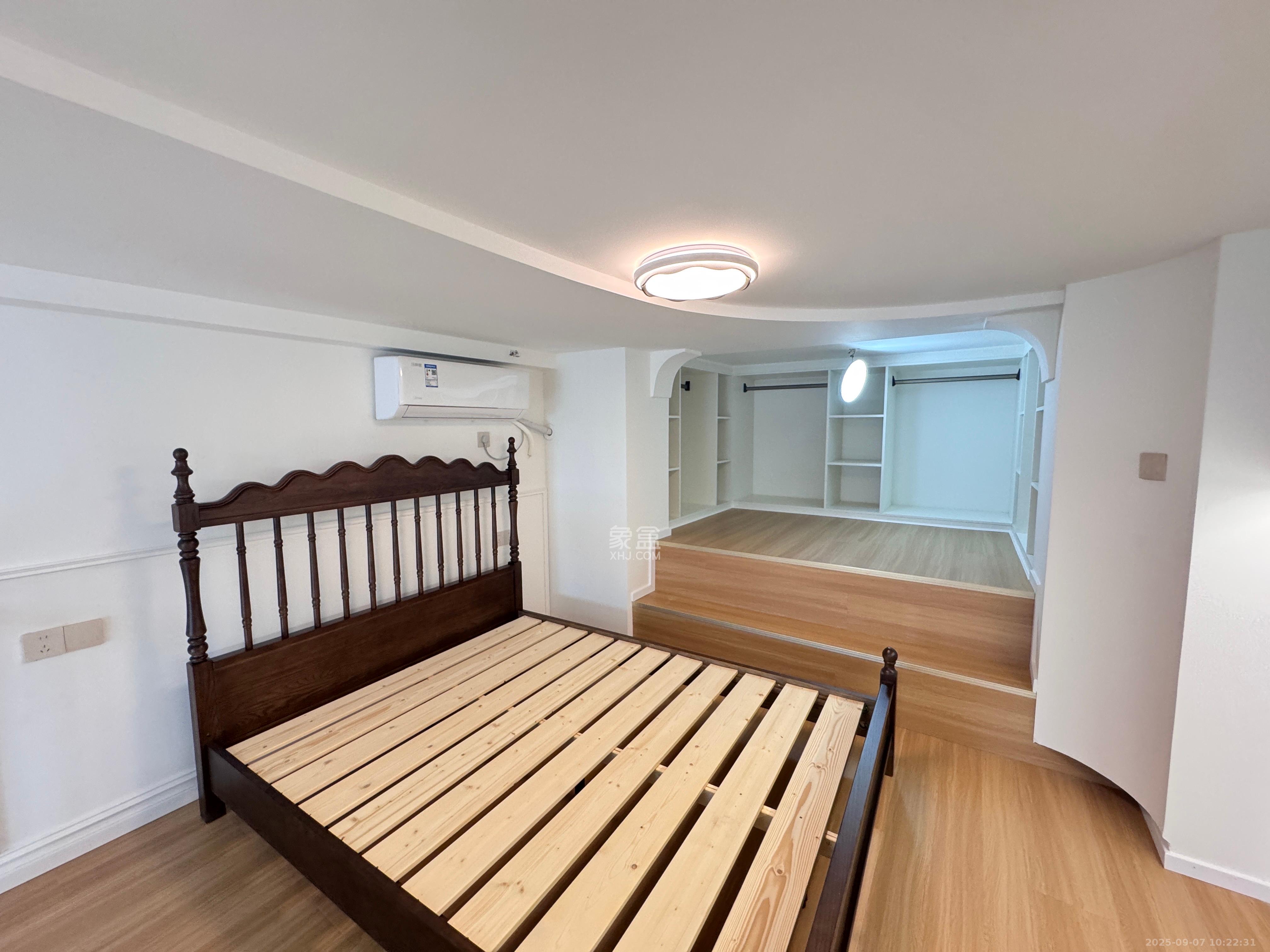 建发养云 2室1厅1卫 3500.0元/月 建发养云 2室1厅1卫 3500.0元/月室内图