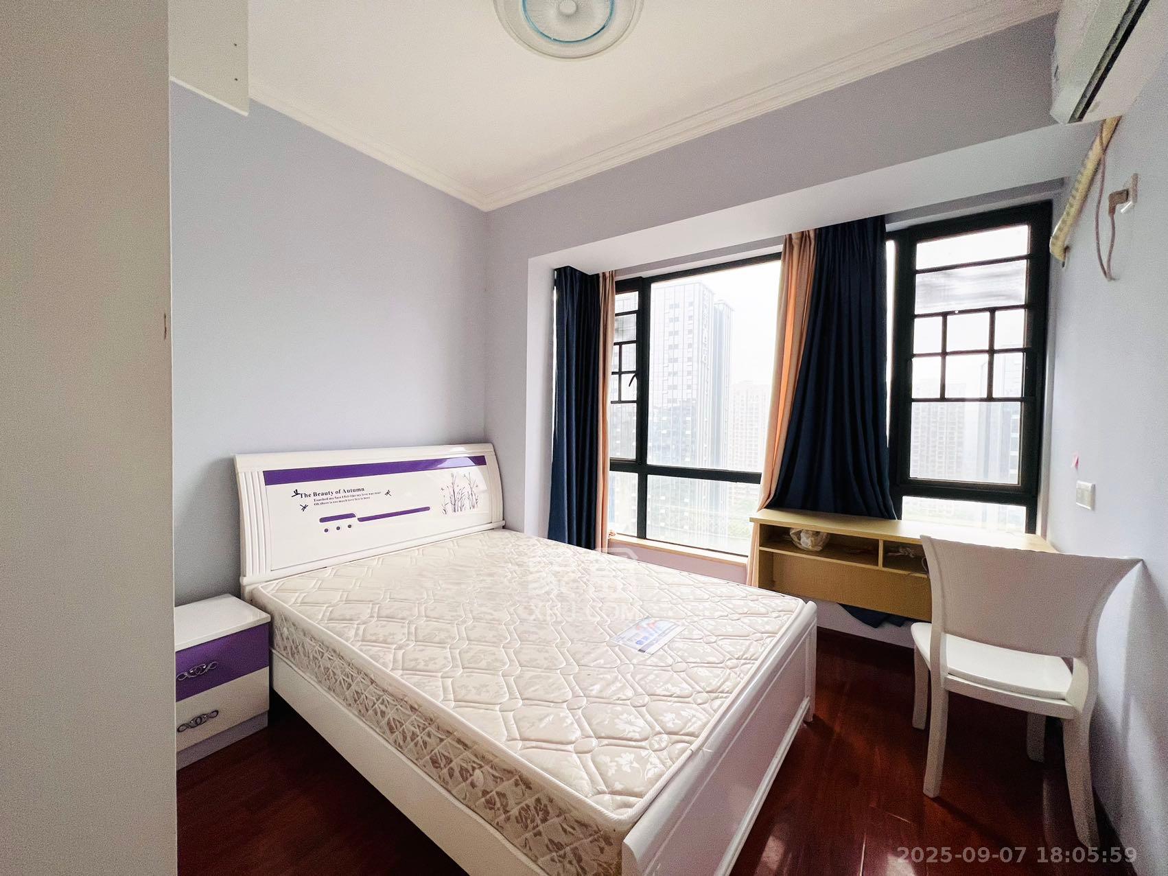 中南红领邦(红星嘉和苑)  3室2厅2卫    2600.0元/月 中南红领邦(红星嘉和苑)  3室2厅2卫    2600.0元/月室内图