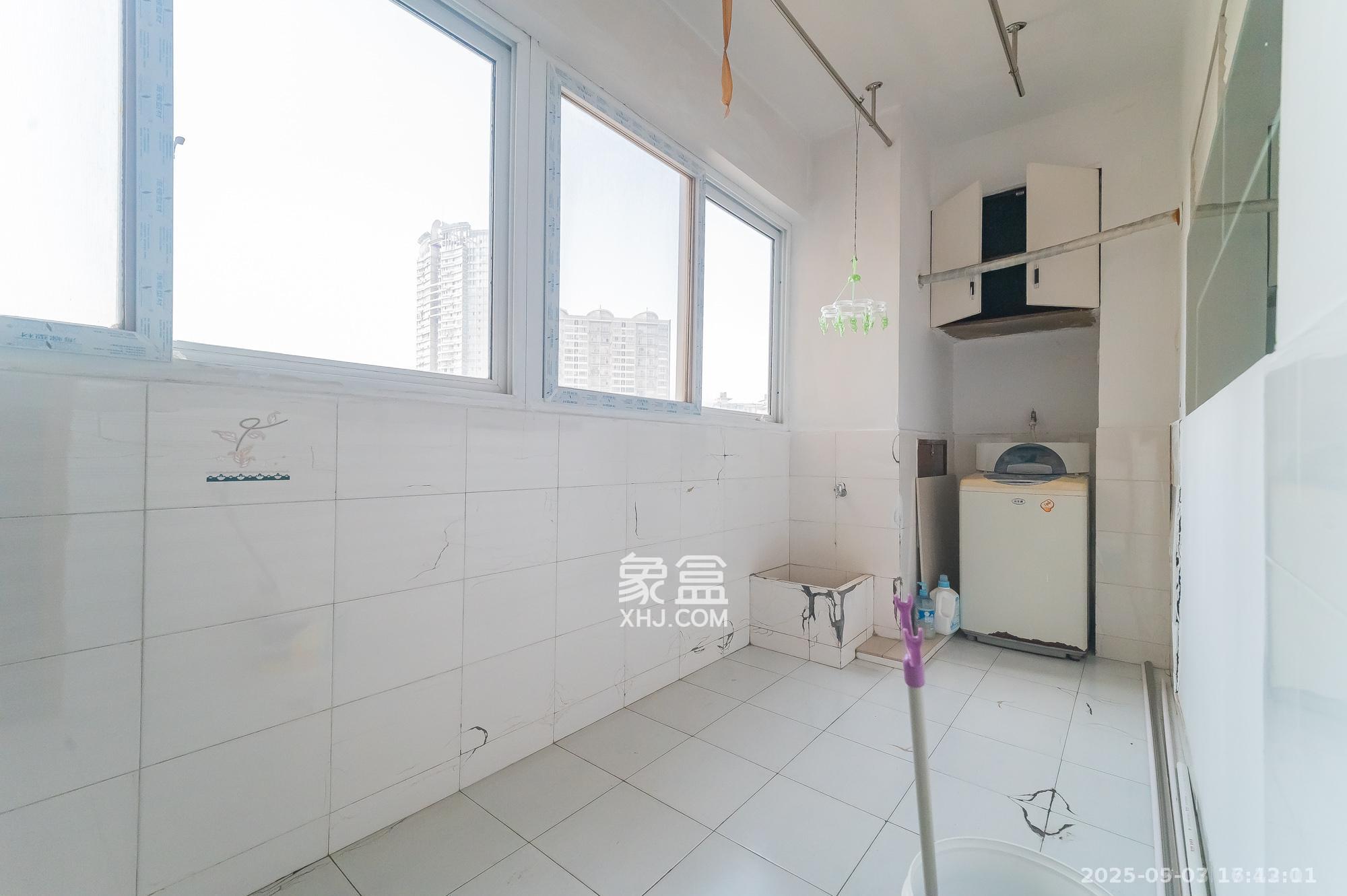 开源鑫阁 4室2厅2卫 2500.0元/月 开源鑫阁 4室2厅2卫 2500.0元/月室内图