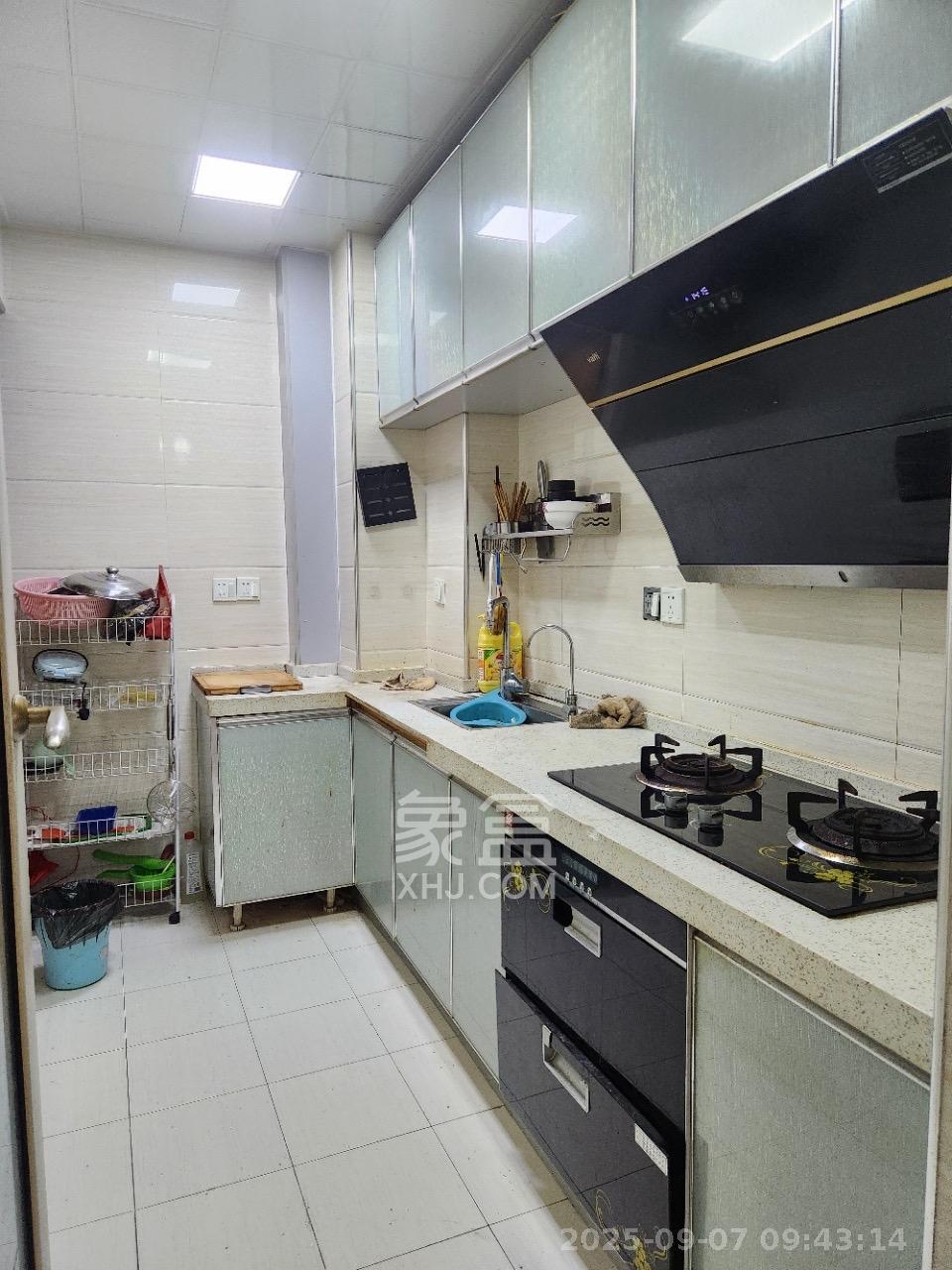 奥克斯广场 2室2厅1卫 2900.0元/月 奥克斯广场 2室2厅1卫 2900.0元/月室内图