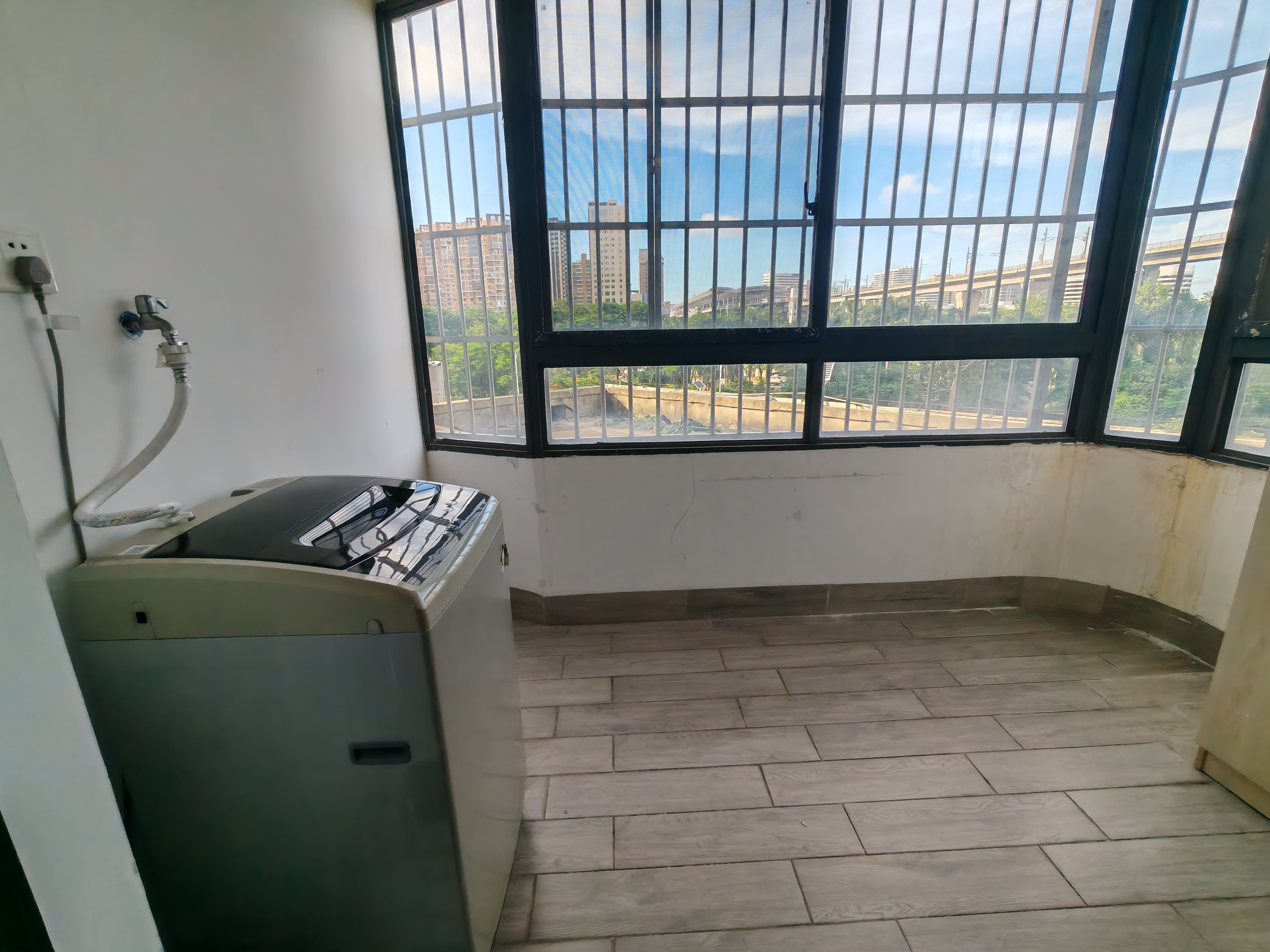 新城吾悦广场 1室1厅1卫 1600.0元/月 新城吾悦广场 1室1厅1卫 1600.0元/月室内图