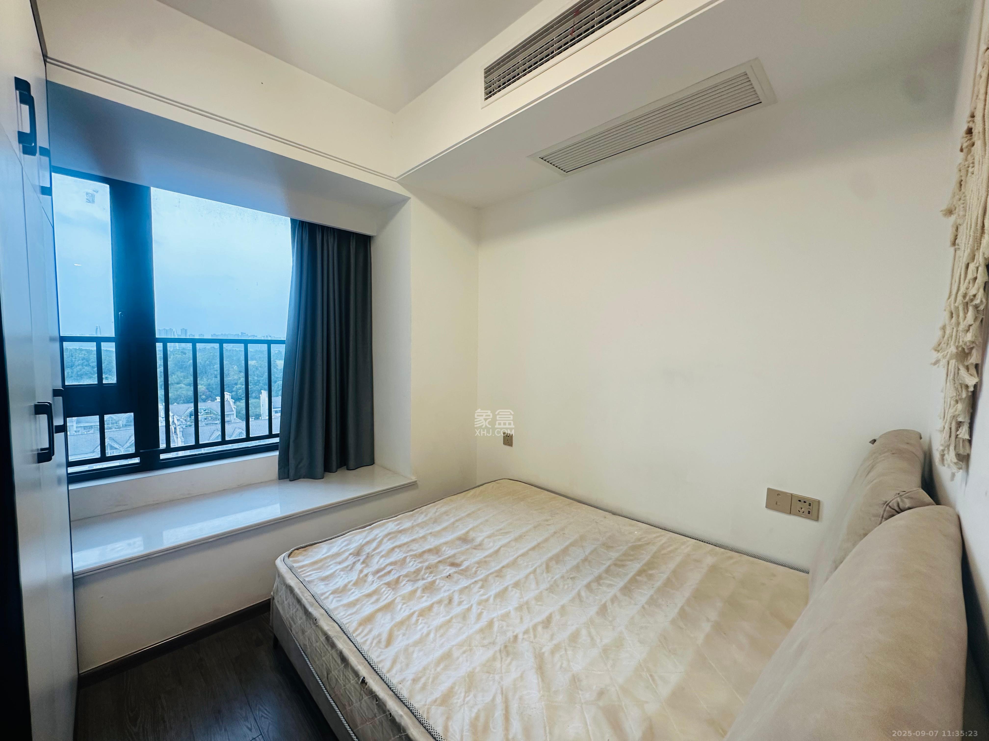 金茂建发泊悦 4室2厅2卫 4200.0元/月 金茂建发泊悦 4室2厅2卫 4200.0元/月室内图